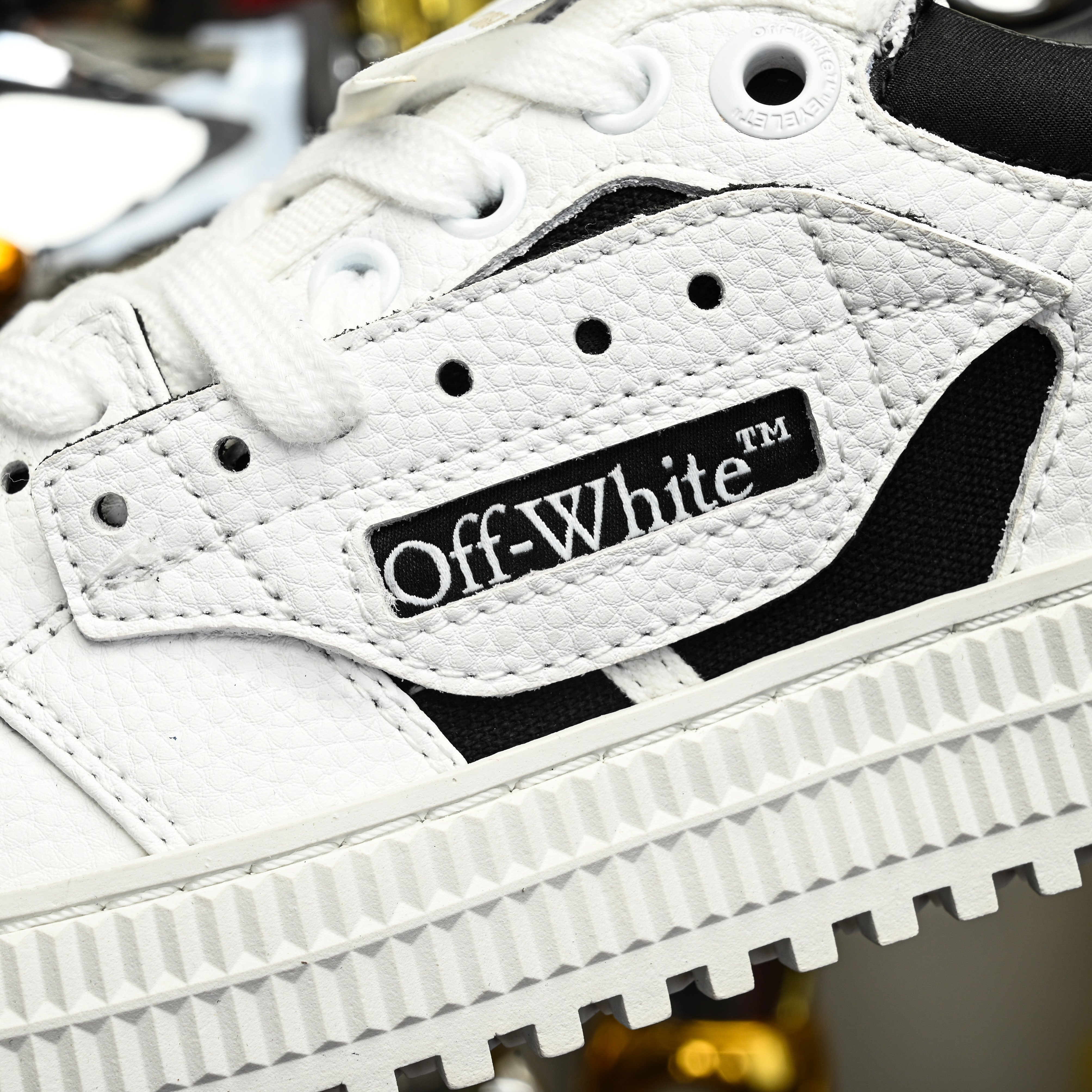 OFF-WHITE OUT OF OFFICE OMIA29CK99LEA0020110