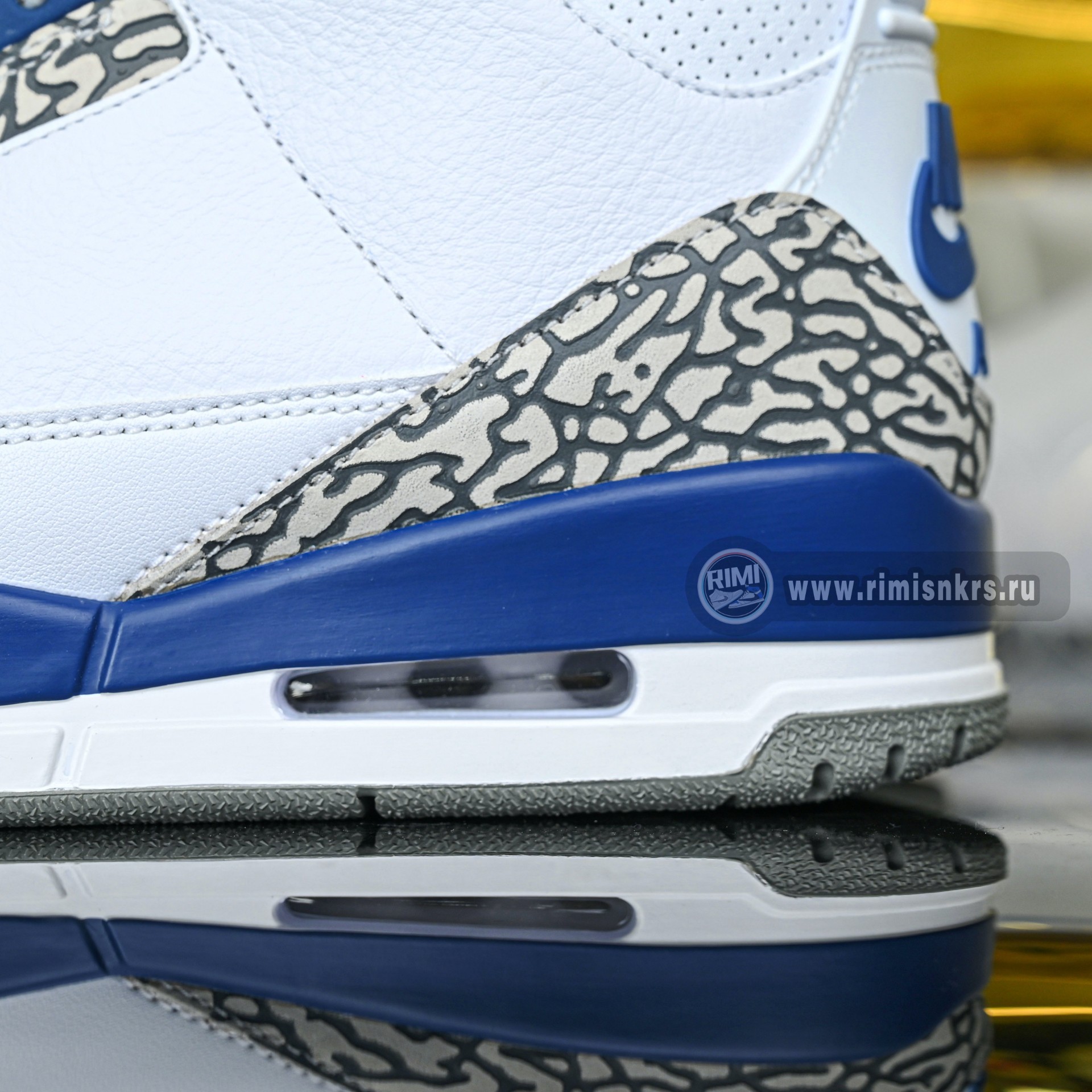 Air Jordan 3 True Blue