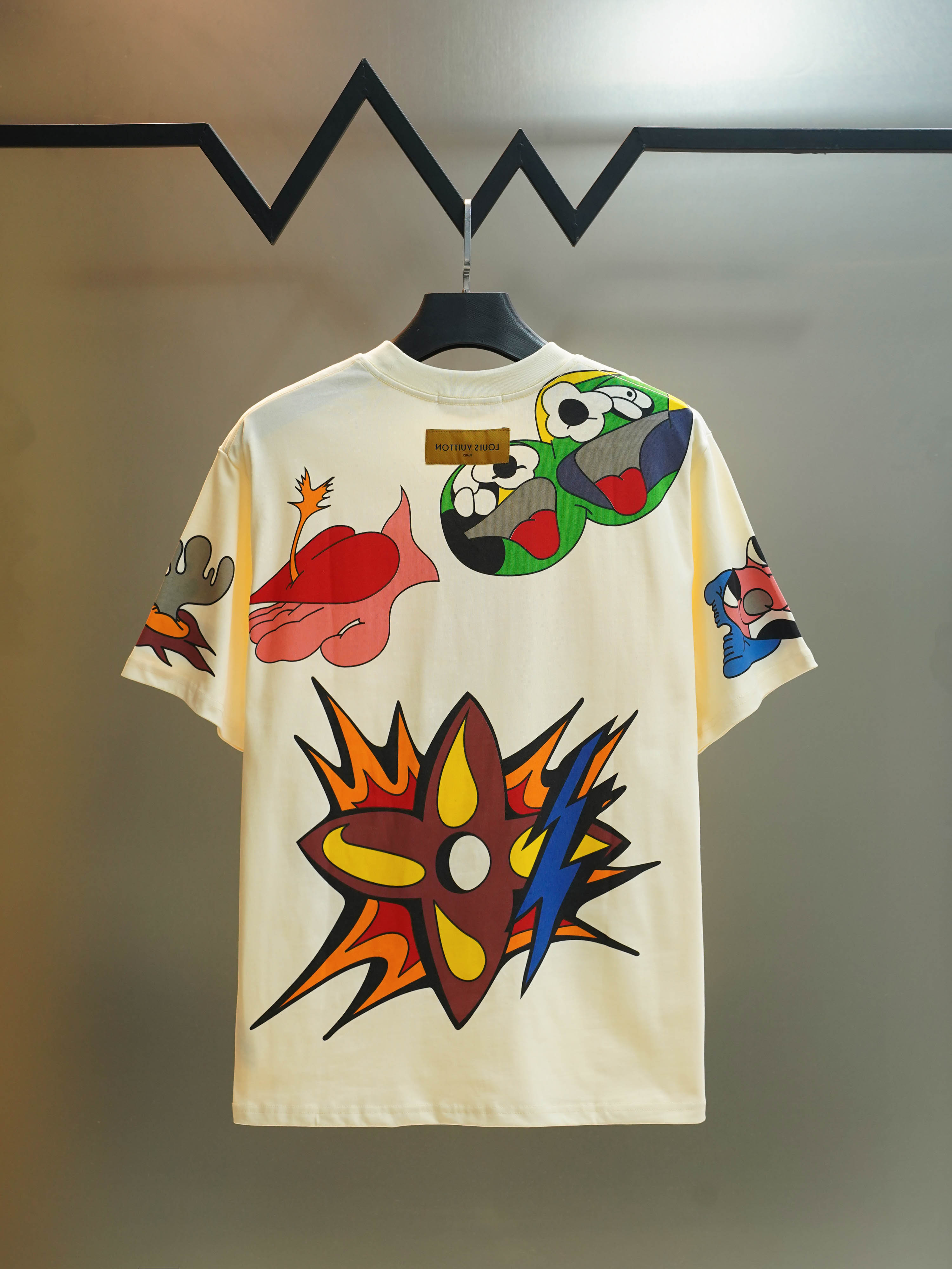 85_Louis Vuitton T-shirt