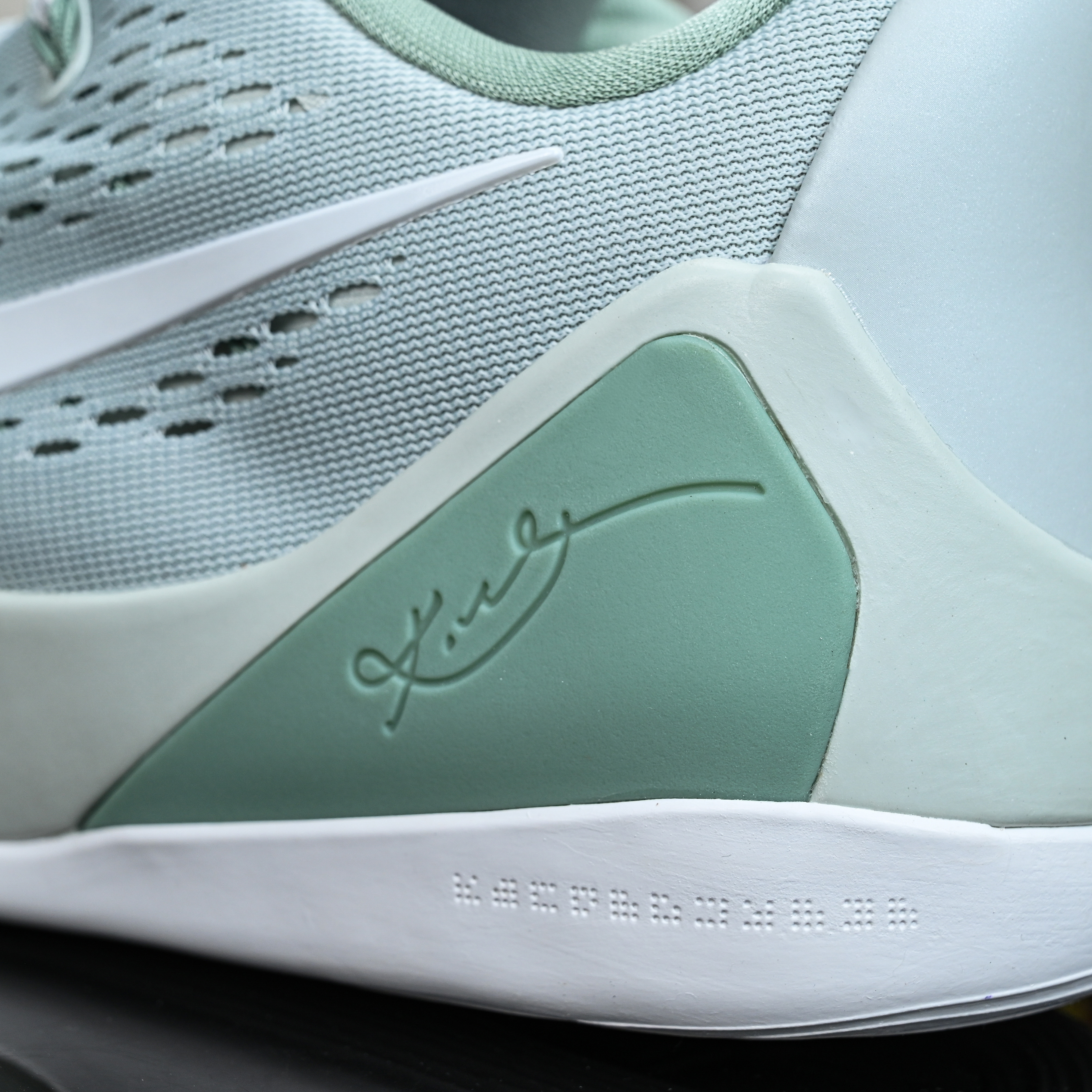 Nike Kobe 6 Elite Low EM Protro Mambacita IH1401-003