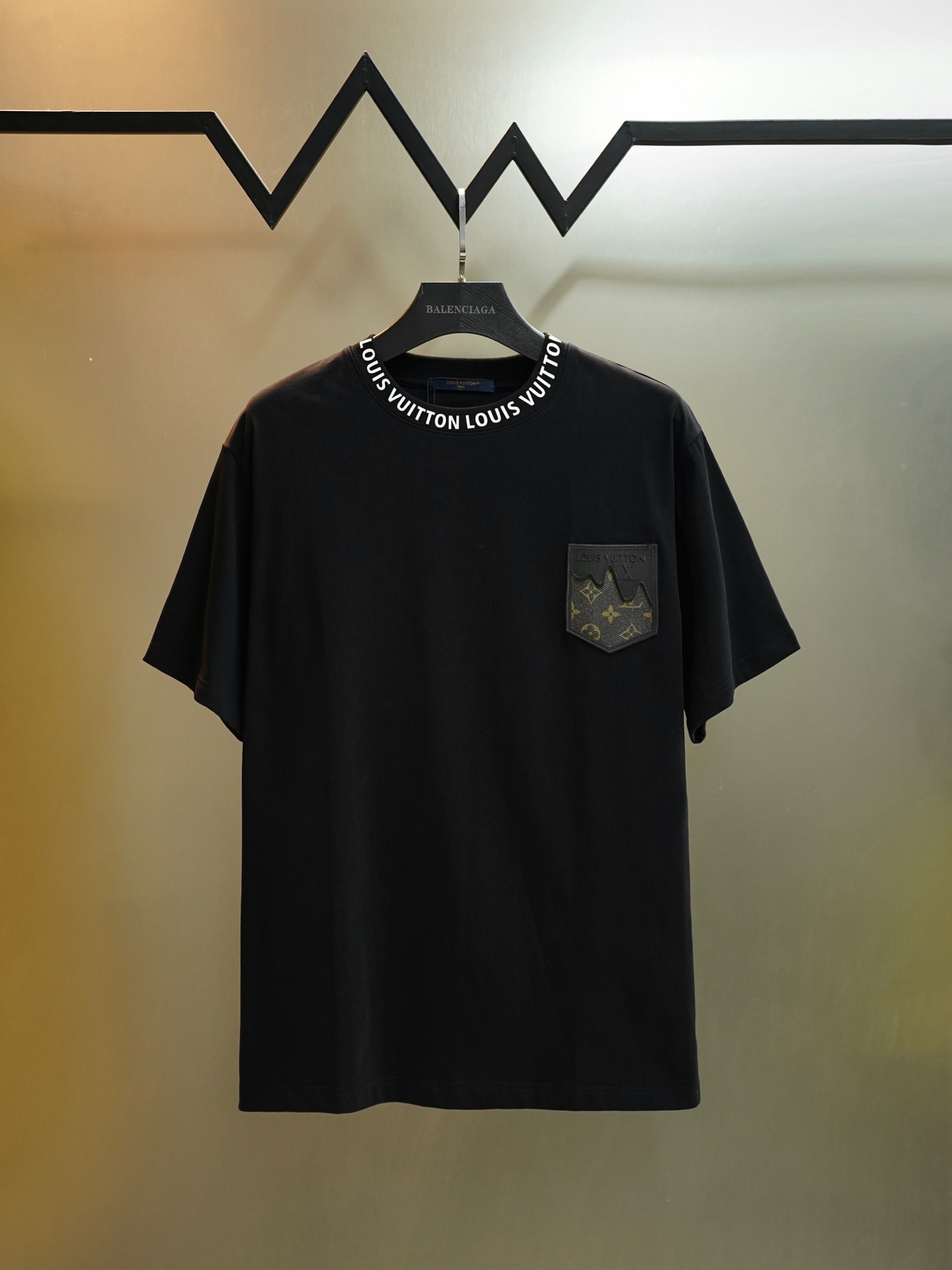 53_Louis Vuitton T-shirt