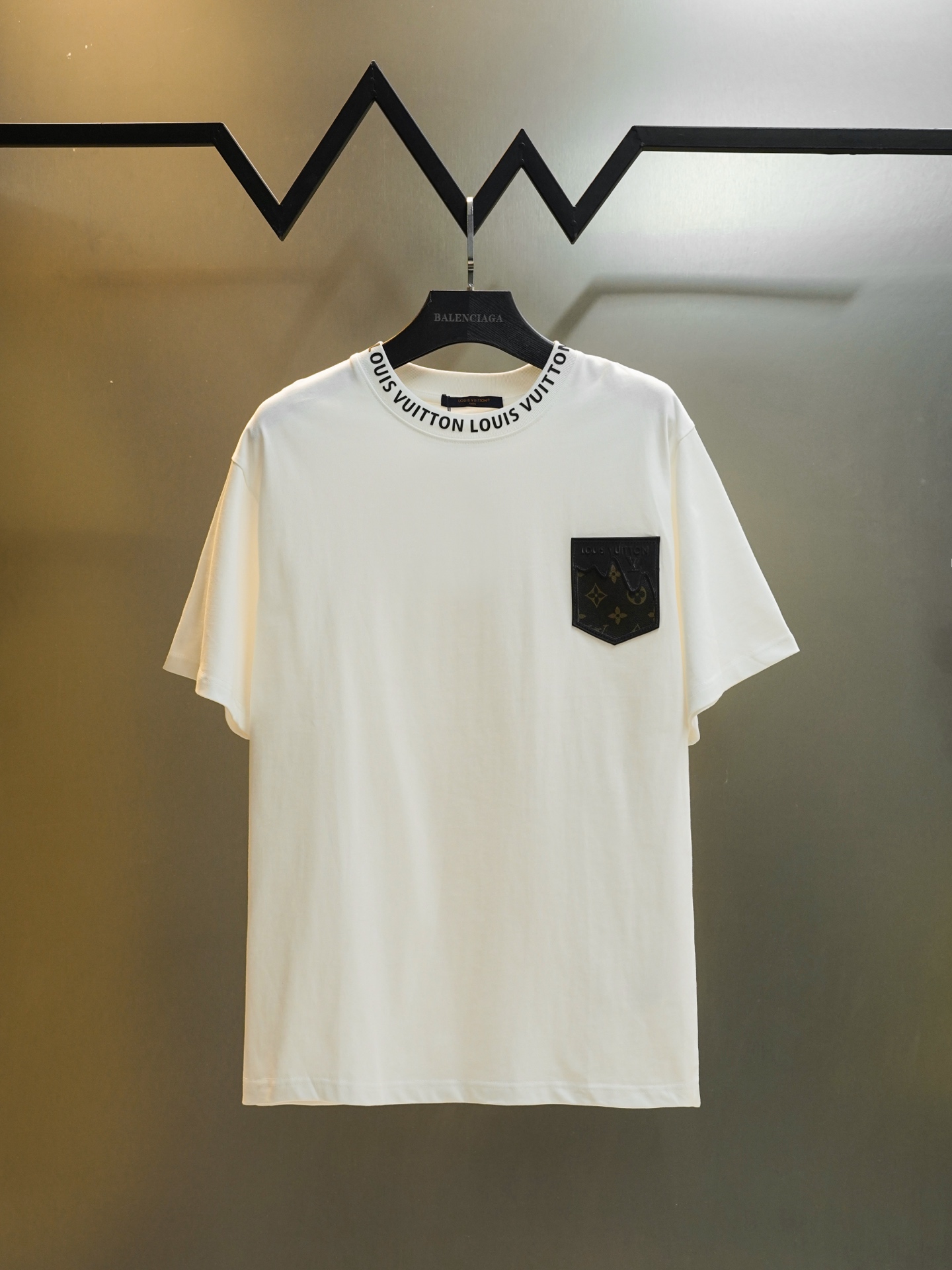 52_Louis Vuitton T-shirt