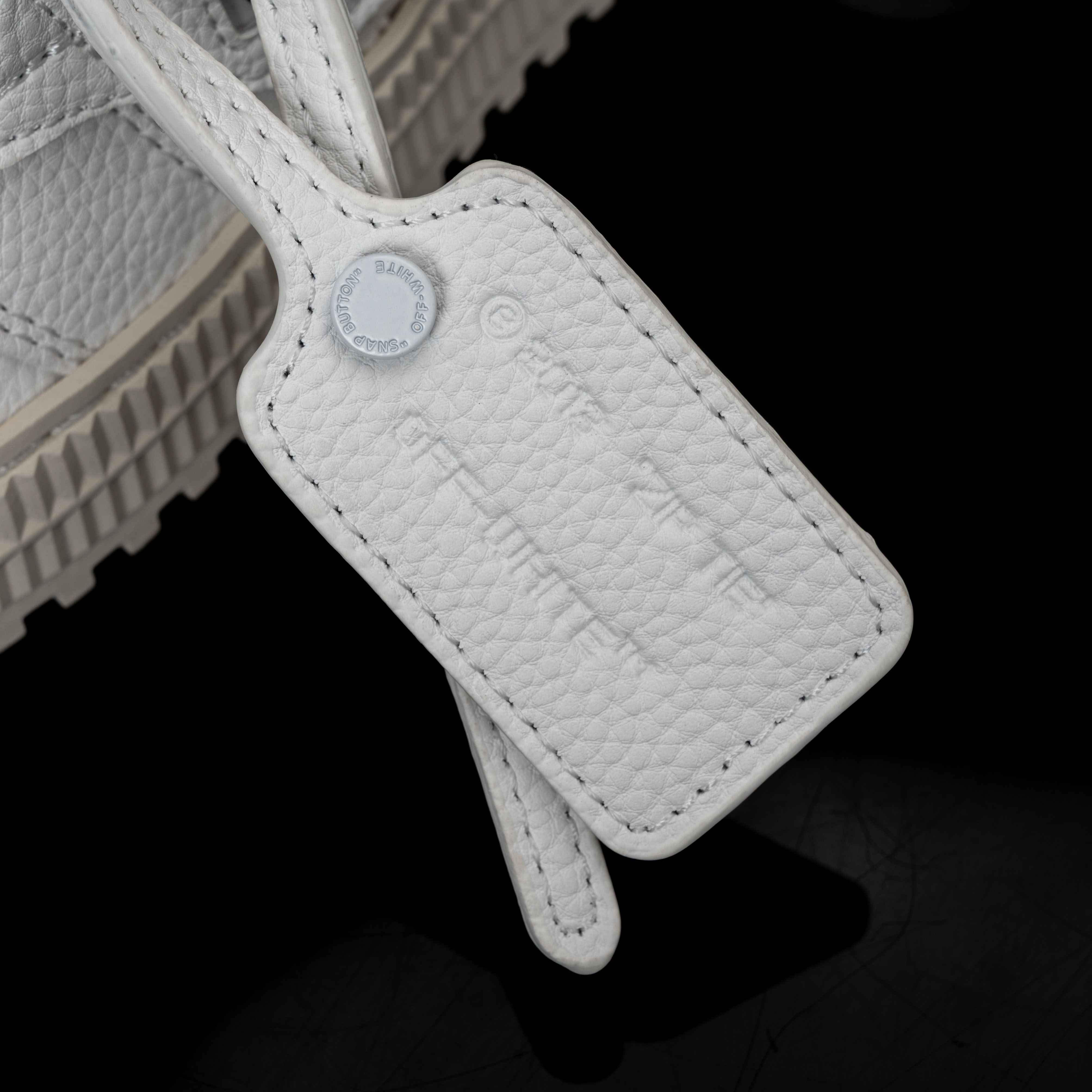 OFF-WHITE OUT OF OFFICE OMIA29KC99LEA0010110