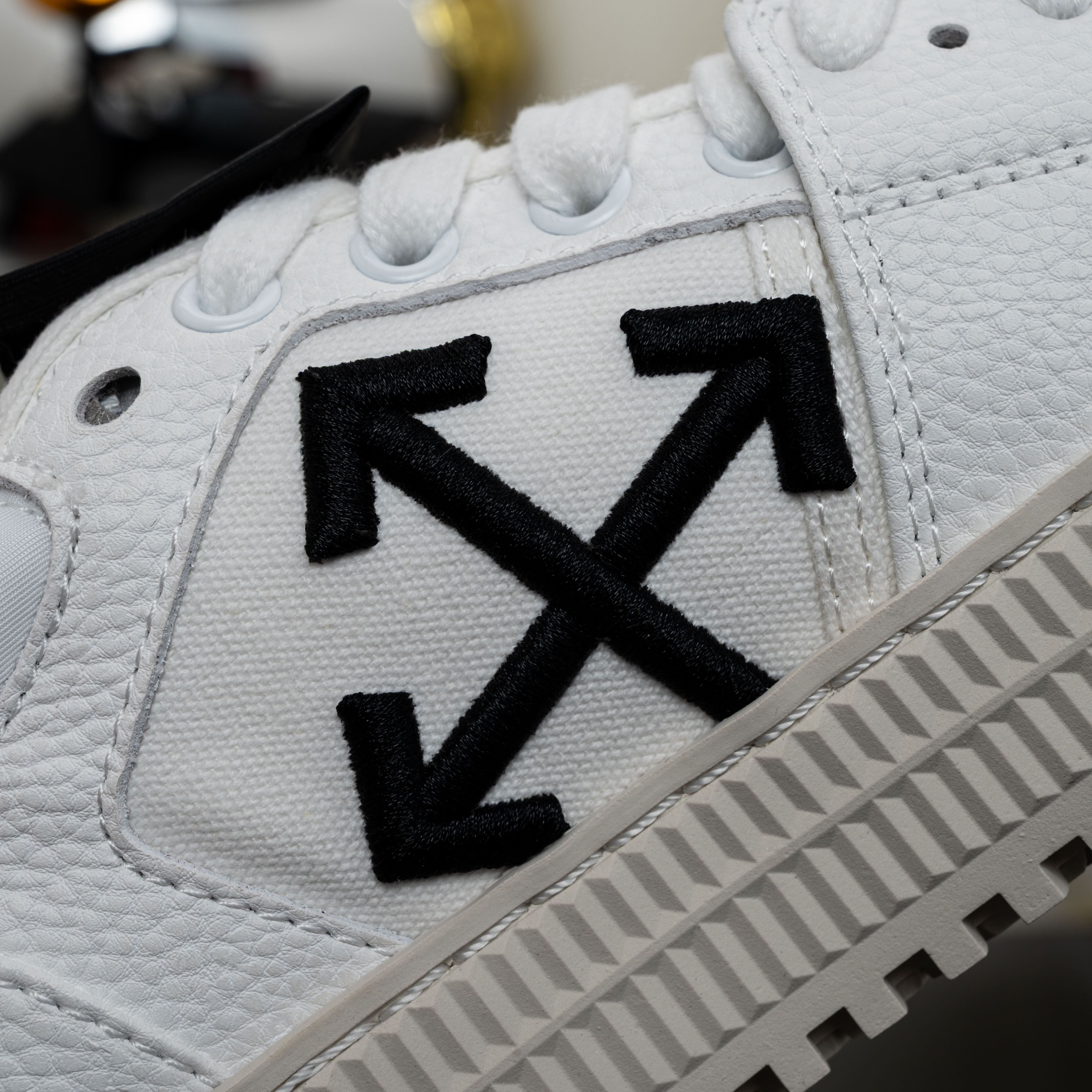 OFF-WHITE OUT OF OFFICE OMIA29KC99LEA0010110