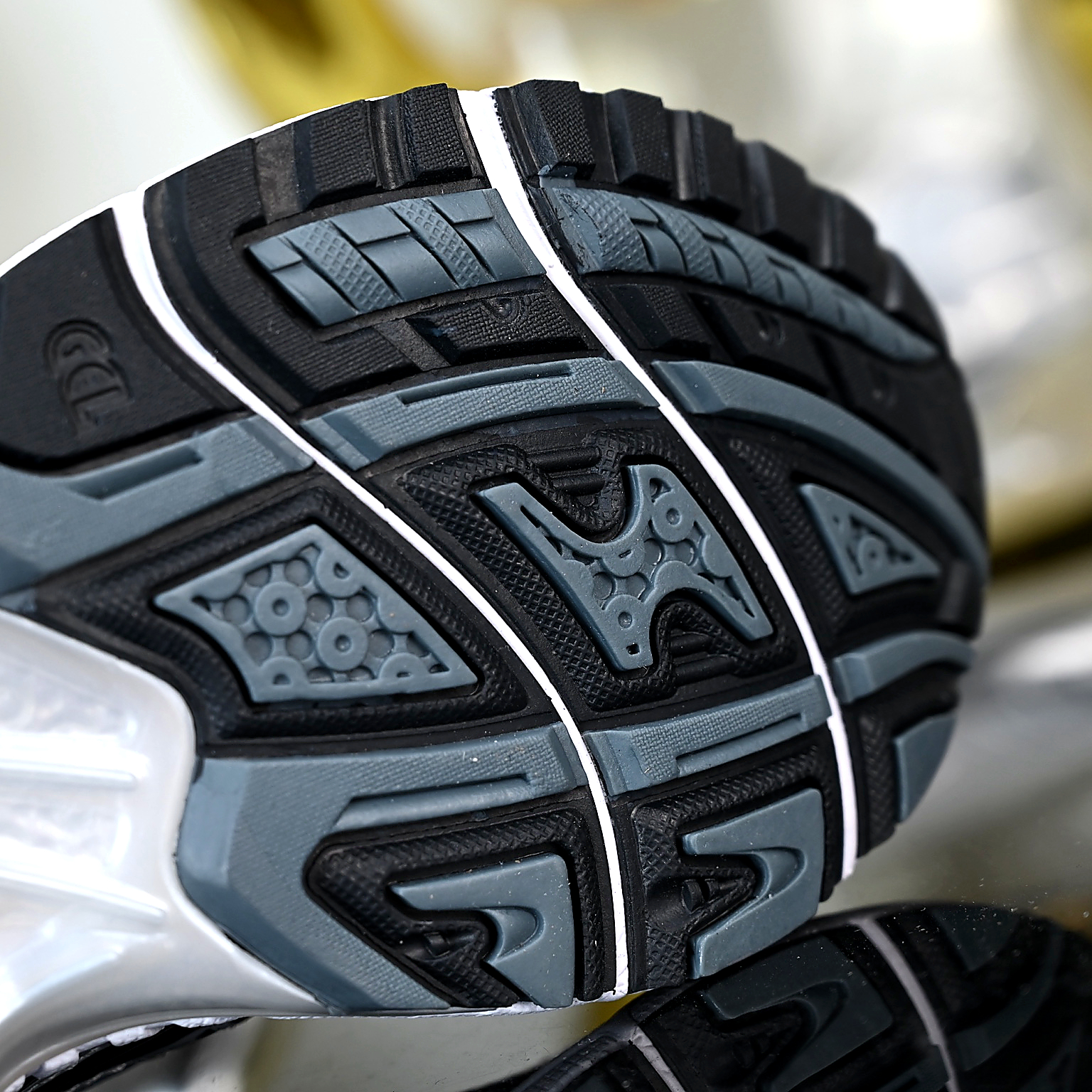 ASICS GEL-KAYANO 14 “Metropolis  Jasper Green” 1203A537-020