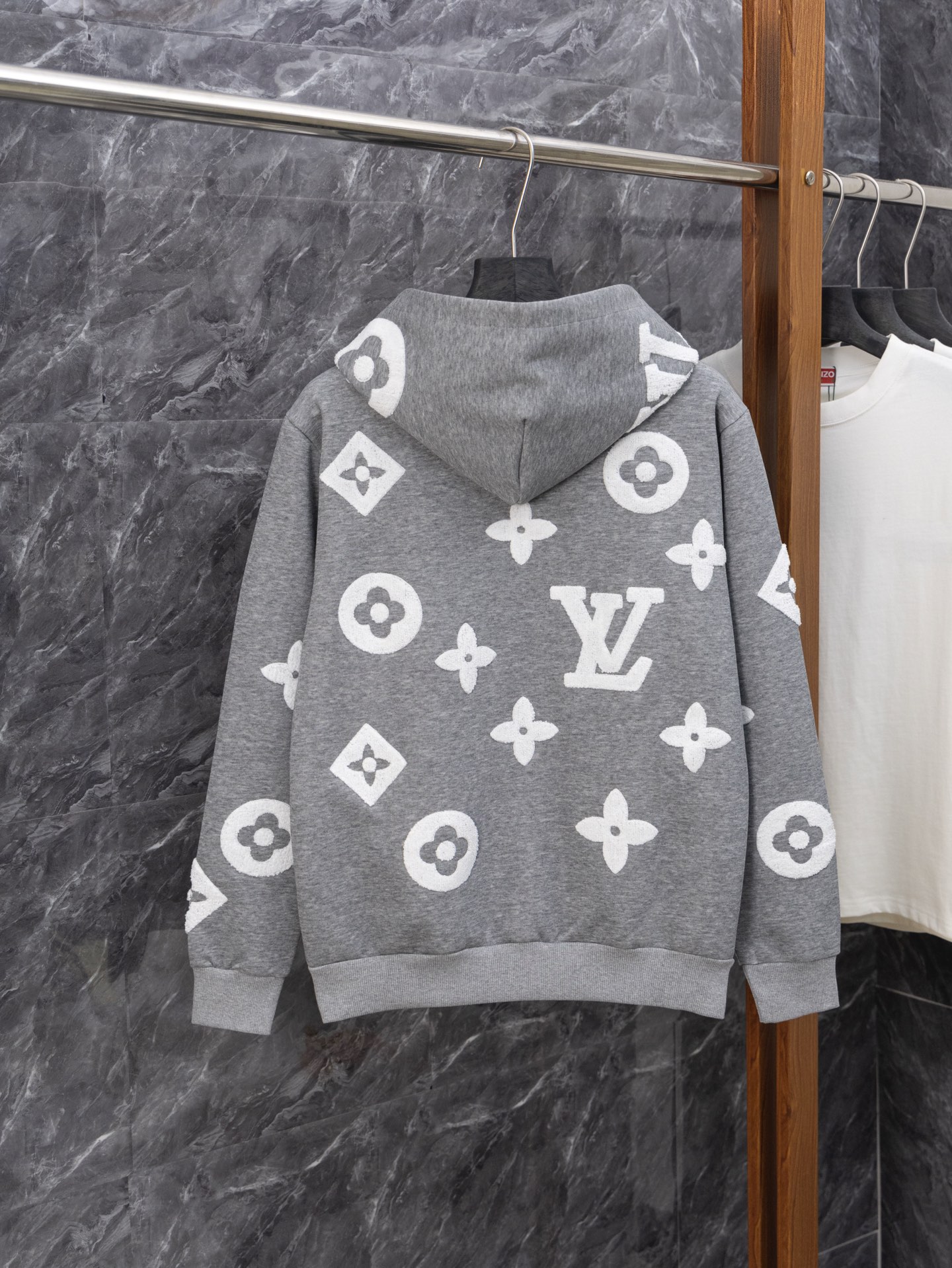 89_Louis Vuitton Hoodie