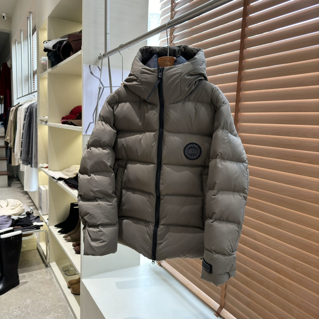 31_Canada Goose Down Jacket