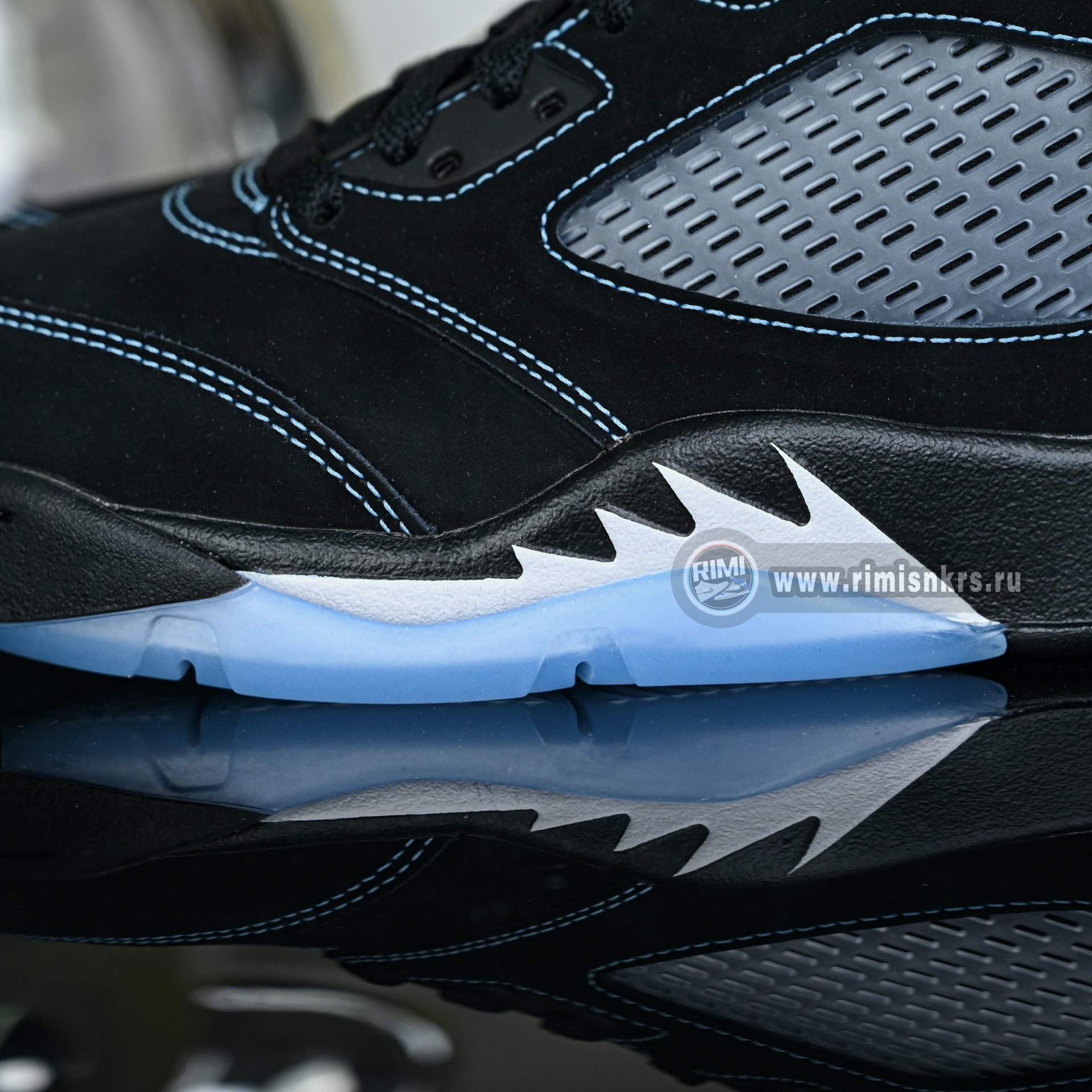 AIR JORDAN 5  BLACK/UNC  RETURNS  JUNE 2O  DD0587-008