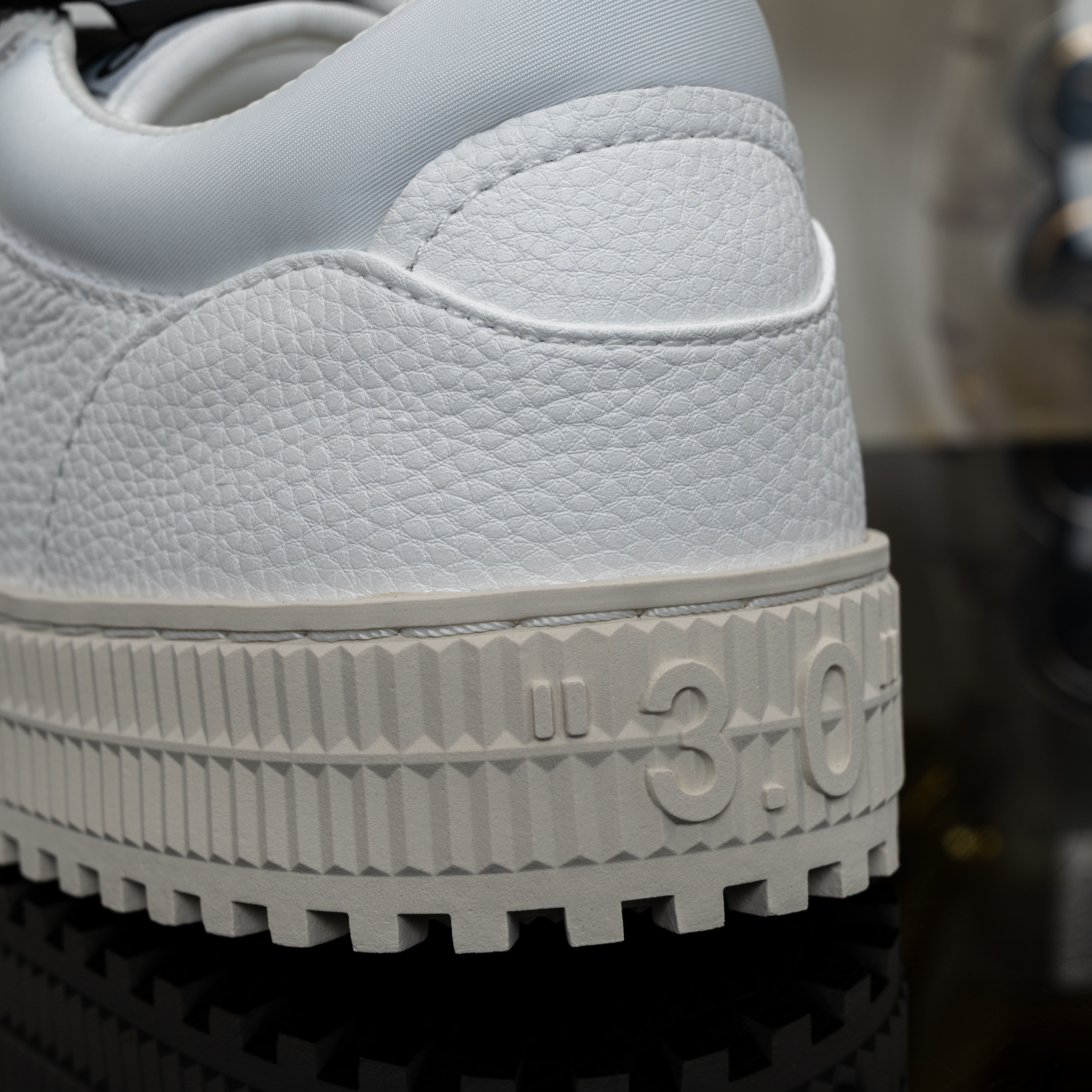 OFF-WHITE OUT OF OFFICE OMIA29KC99LEA0010110