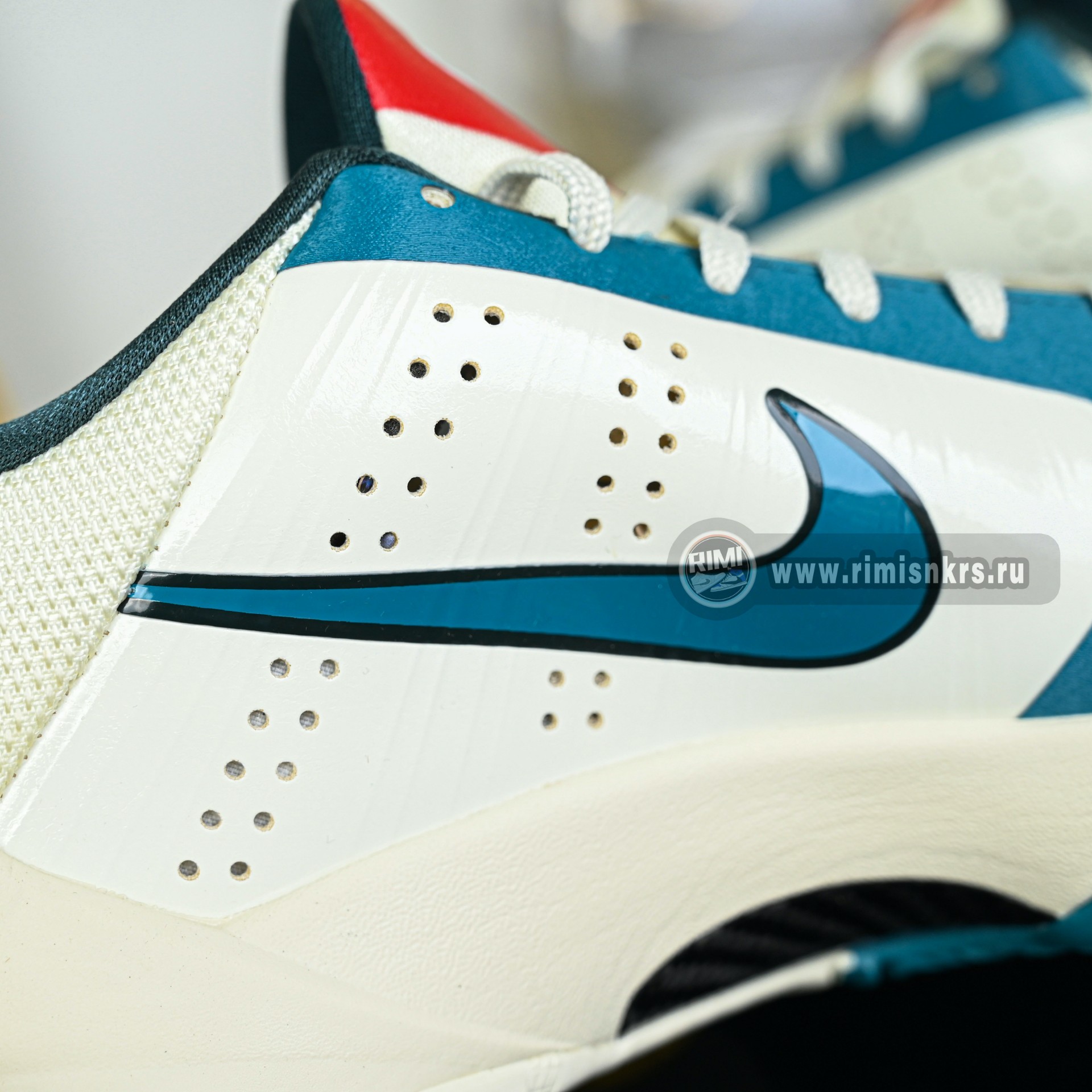 Nike Zoom Kobe 5 Caitlin Clark Protro PE  IZ1852-100