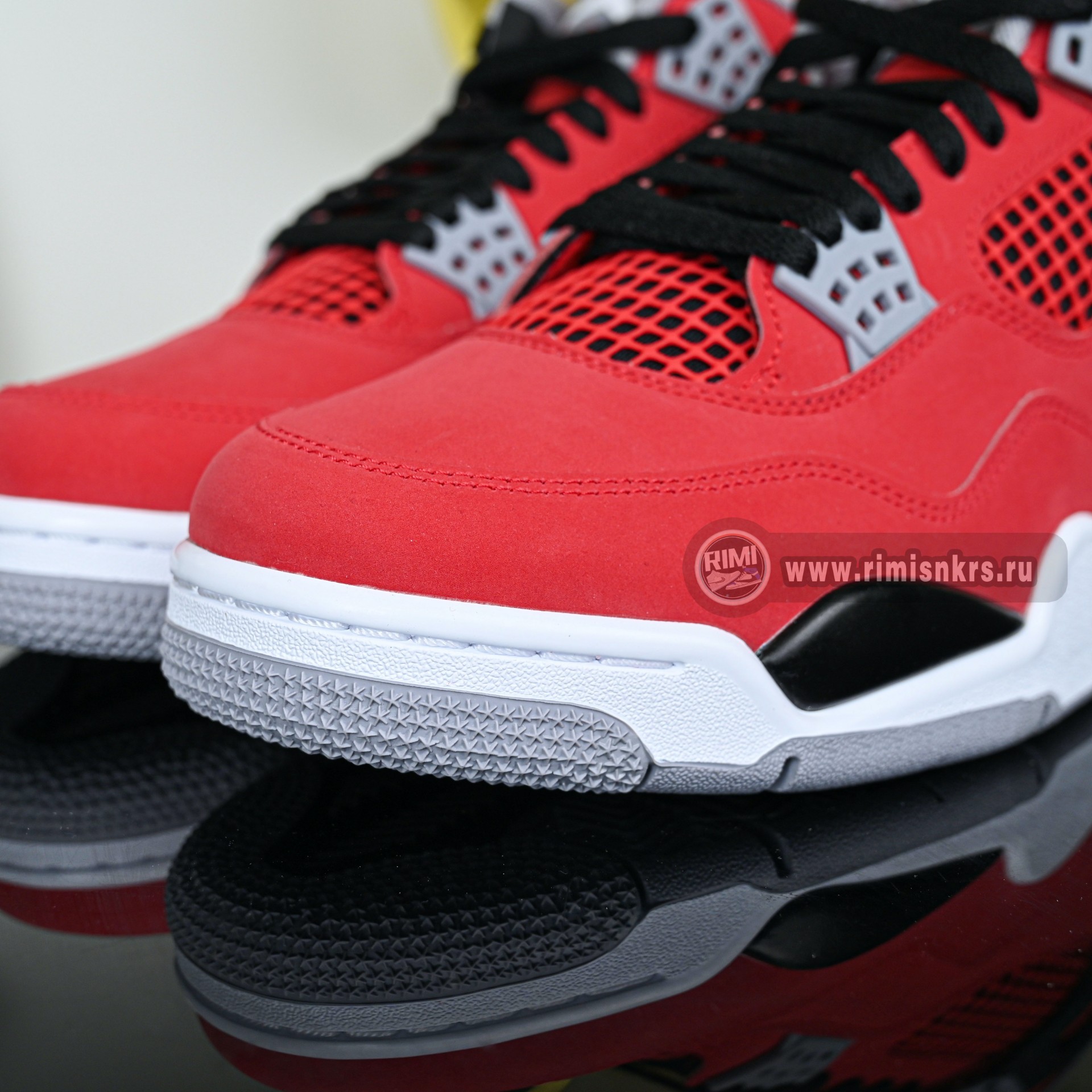 Air Jordan 4 