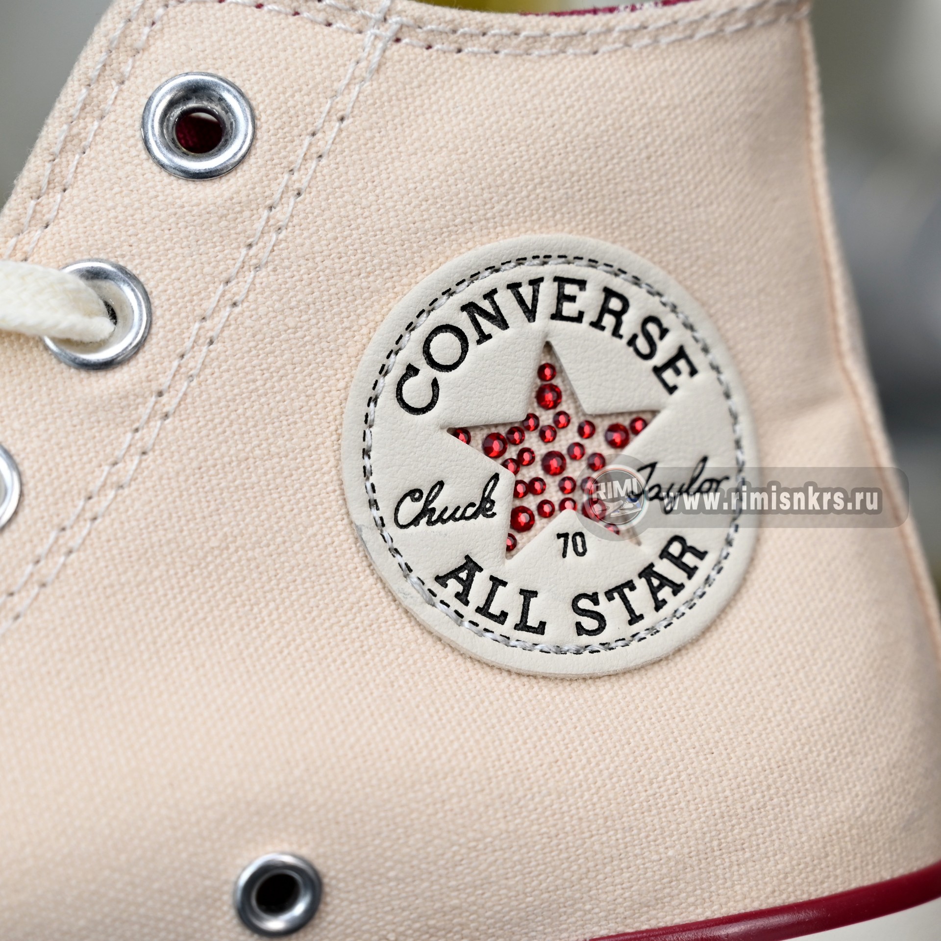 Converse xHello Kitty x Swarovski Chuck 70  A17695C