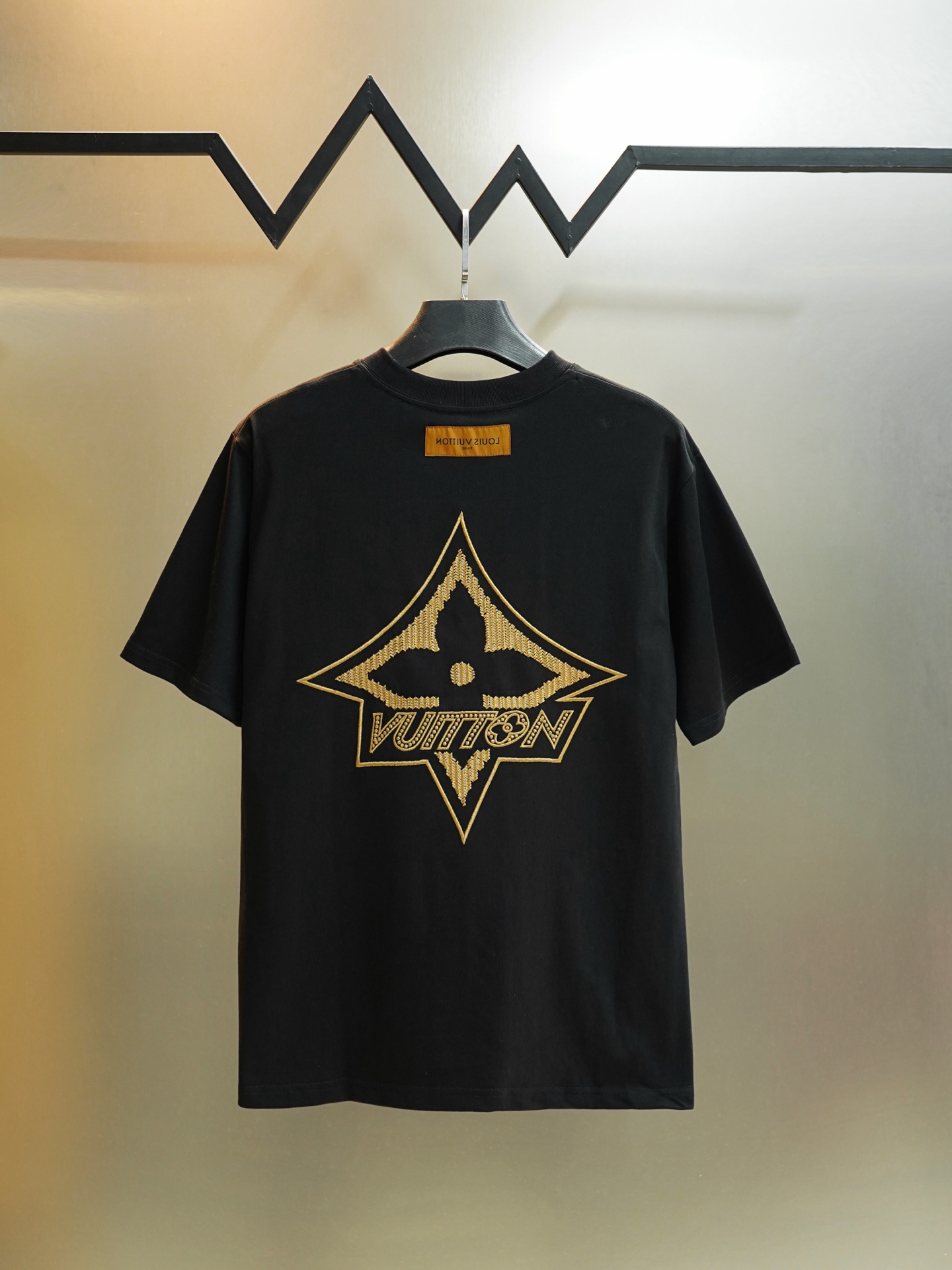 66_Louis Vuitton T-shirt