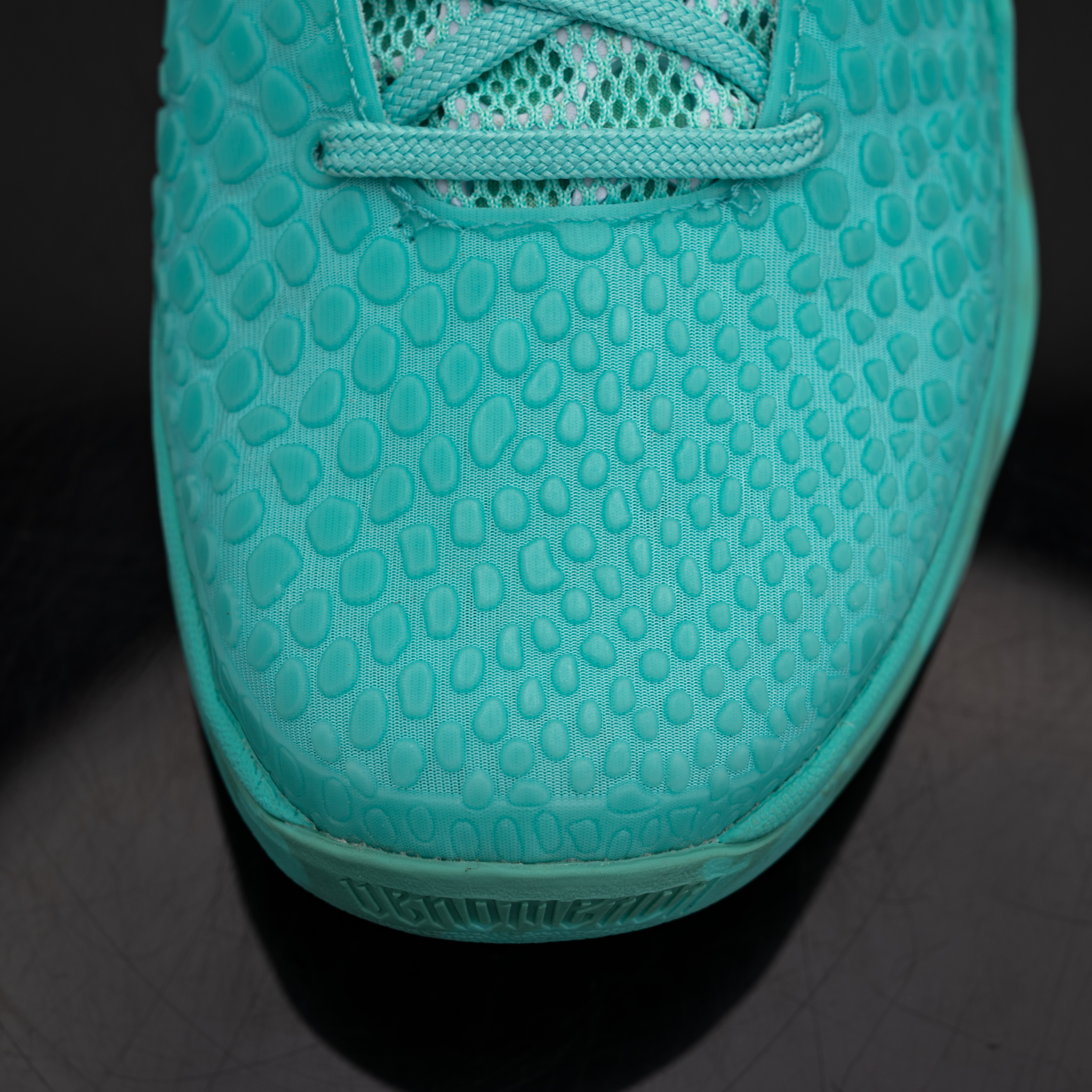 Jalen Brunson x Nike Zoom Kobe 6 Protro Statue of Liberty PE  IQ5774-300