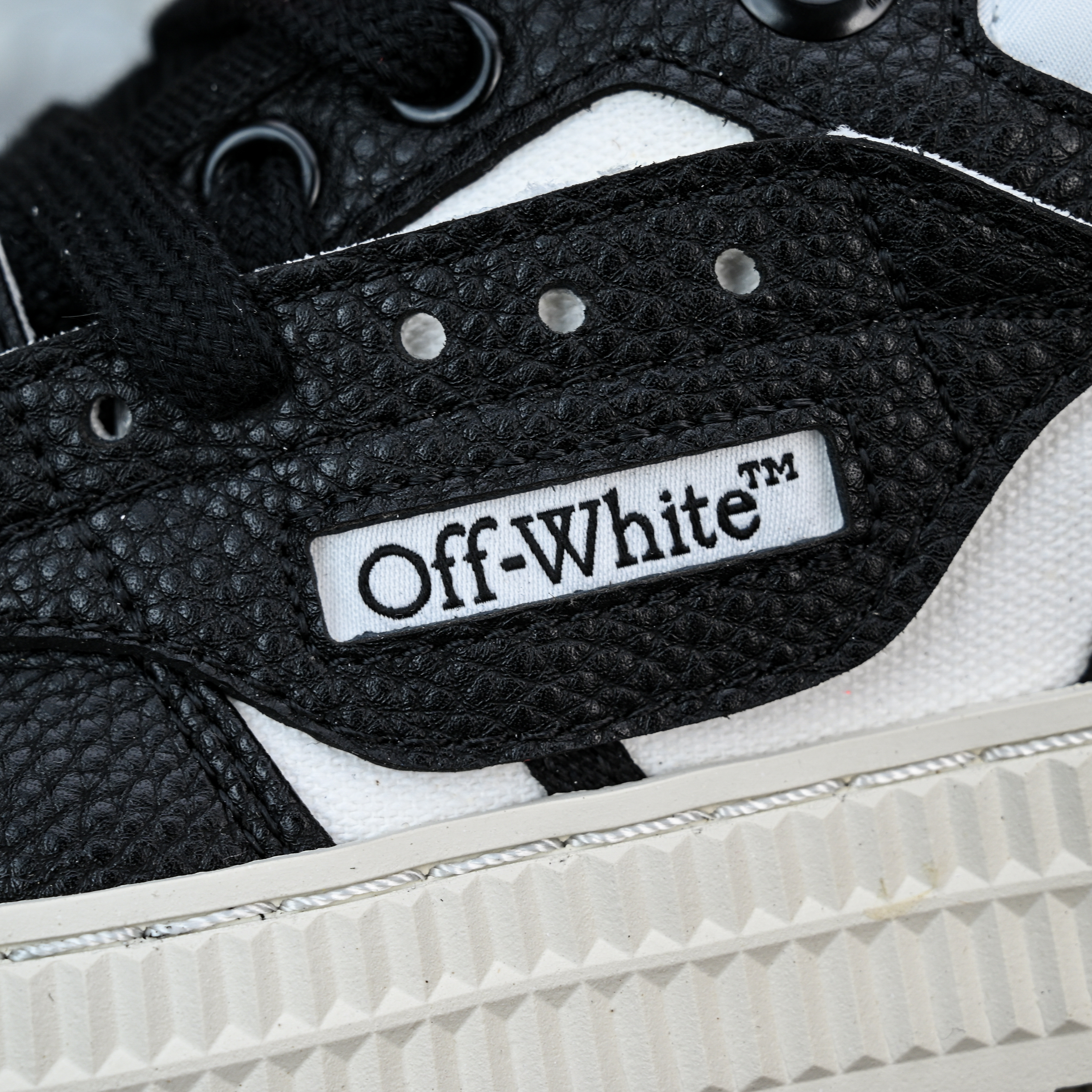 Off-White Out Of Office ‘Black White’ OMIA293S26LEA0010110