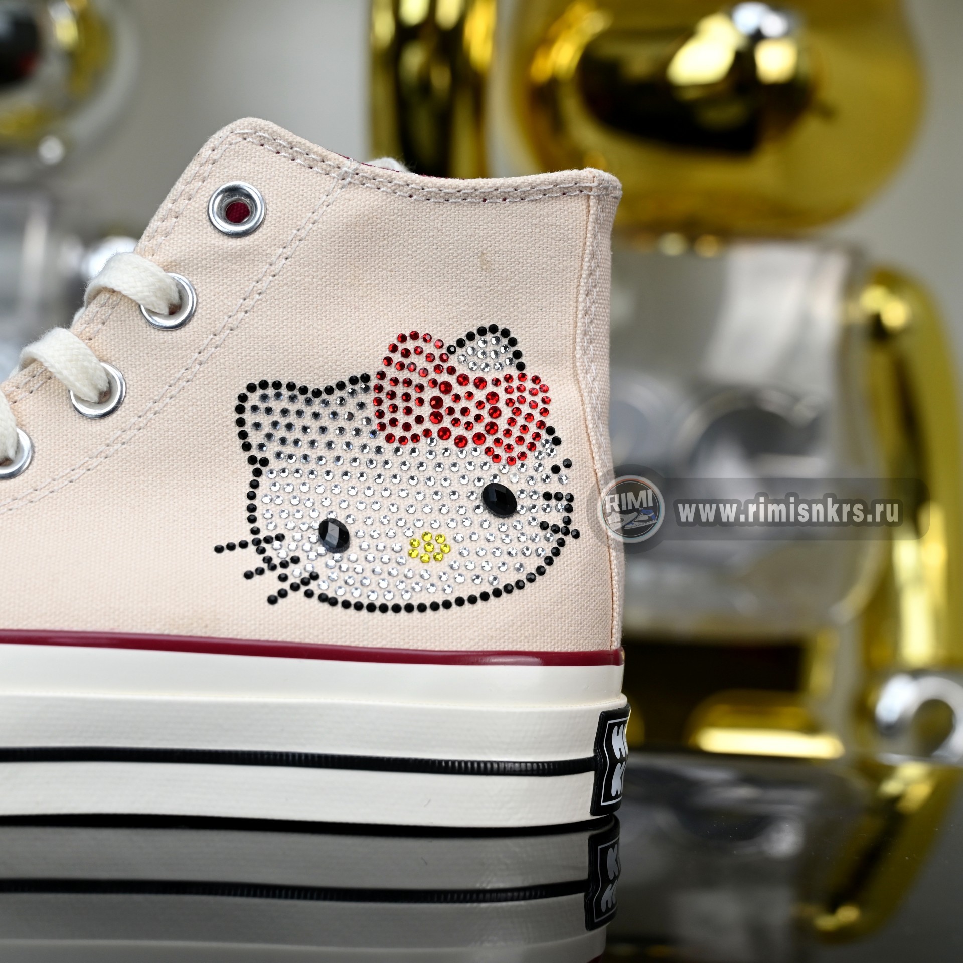 Converse xHello Kitty x Swarovski Chuck 70  A17695C