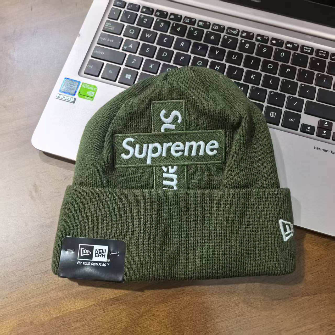 117_Supreme Beanie