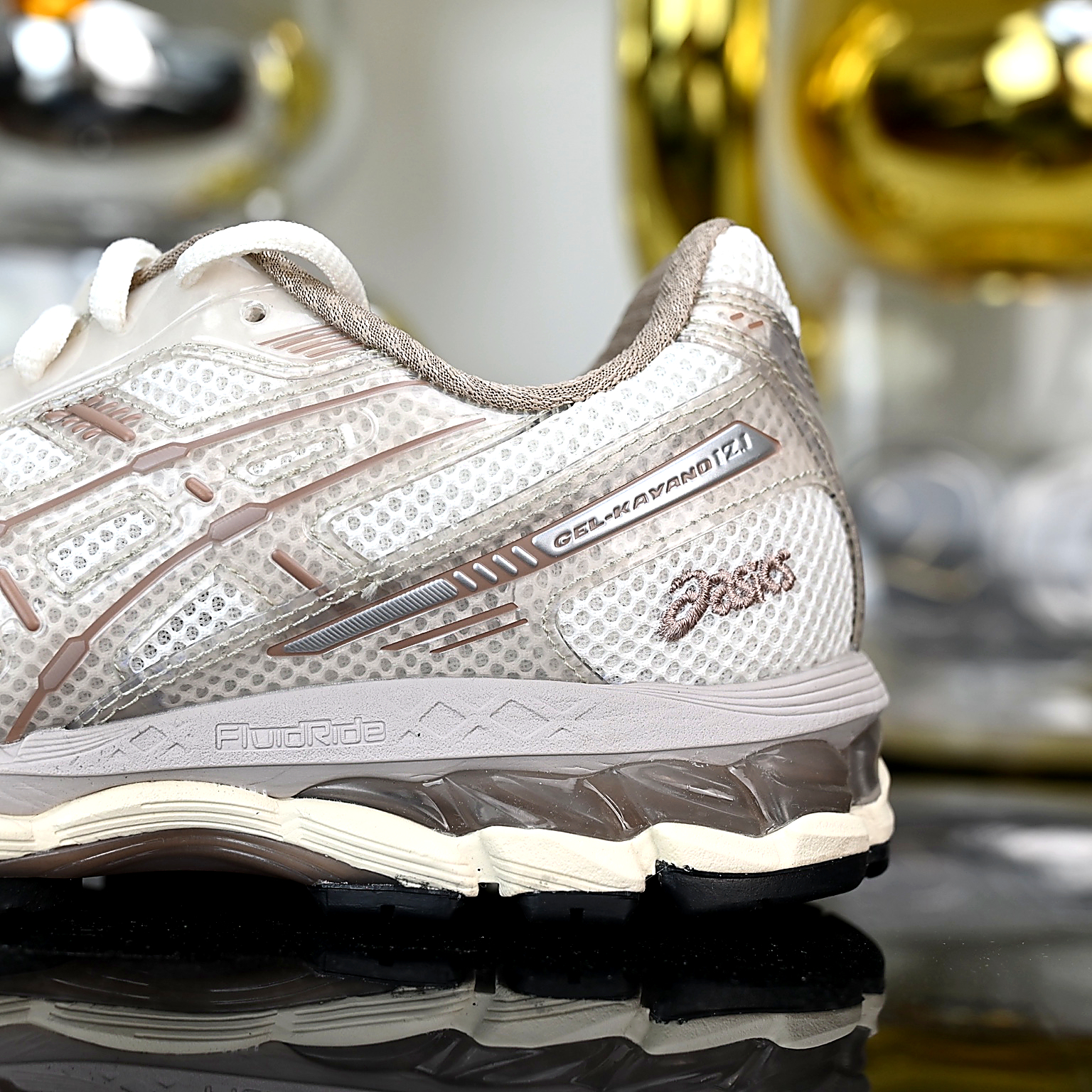 ASICS GEL-KAYANO 12.1 Cream  Chateau Gray  1203B144-100