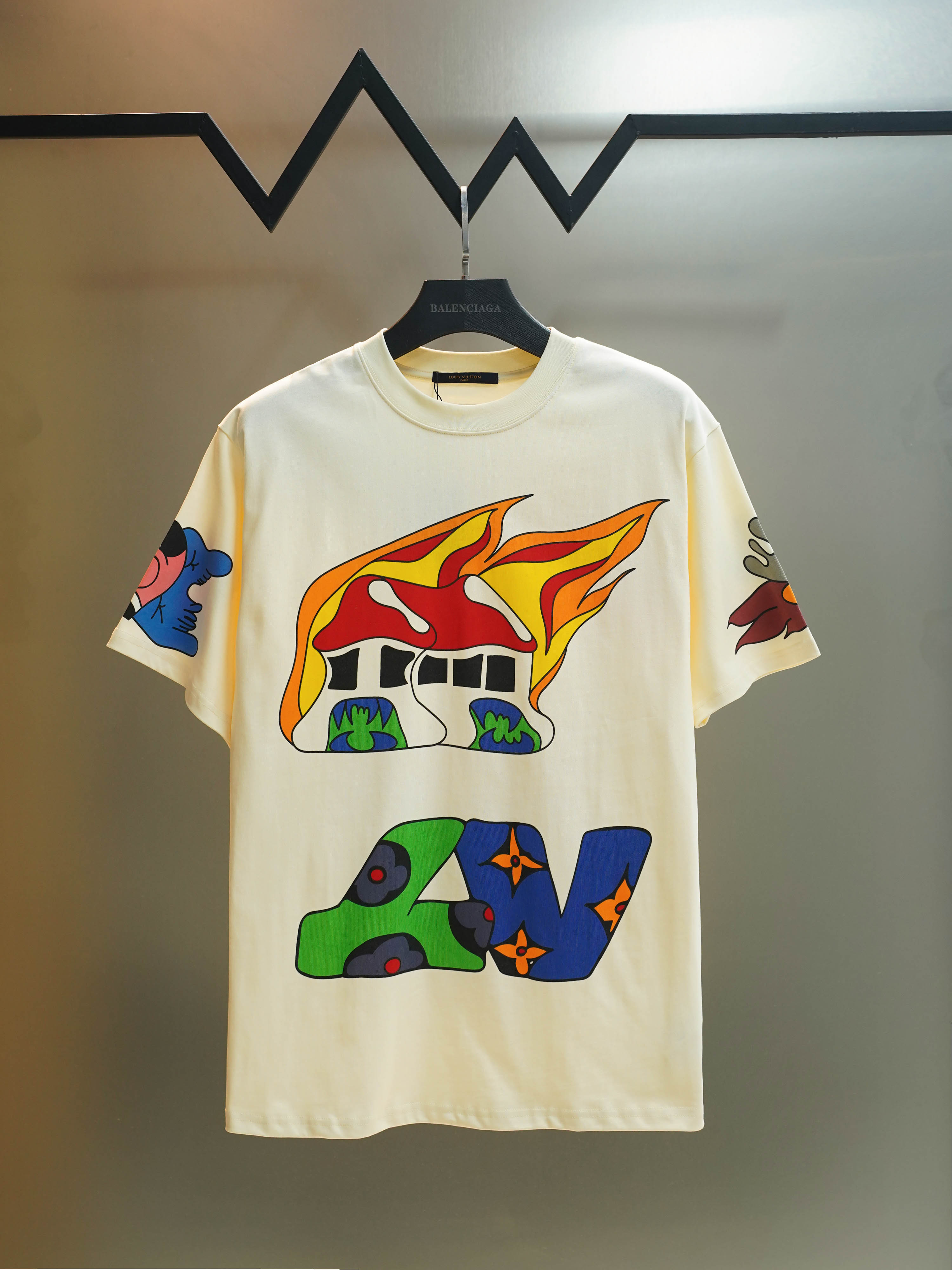 85_Louis Vuitton T-shirt
