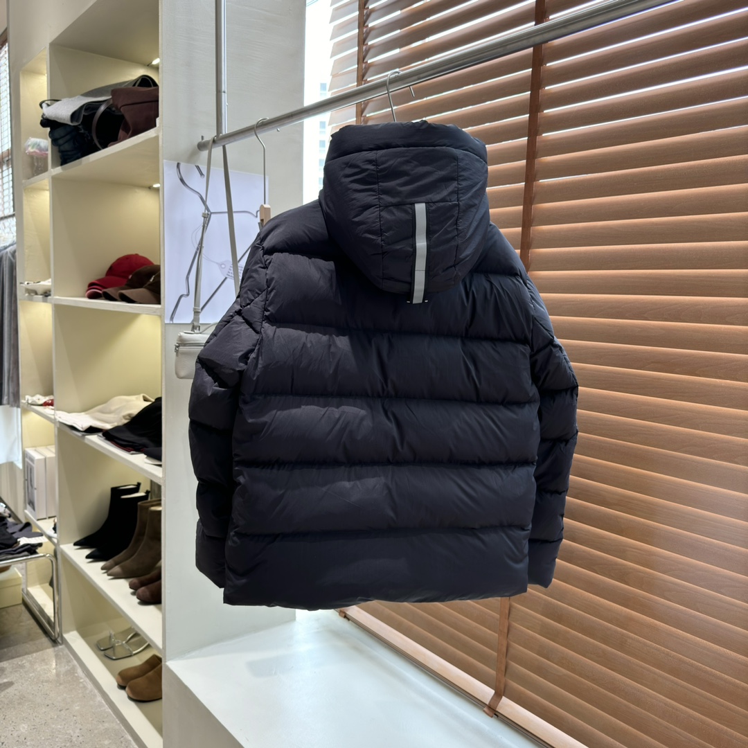 31_Canada Goose Down Jacket