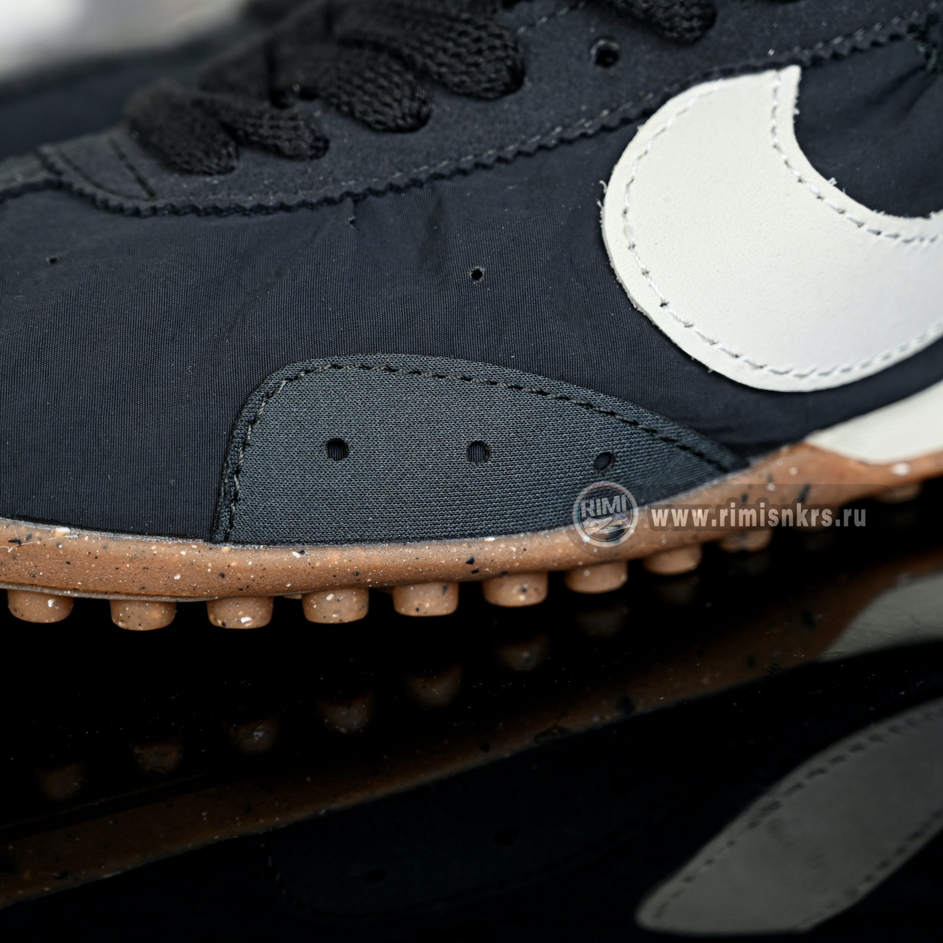 Nike x Jacquemus  HV8547-001