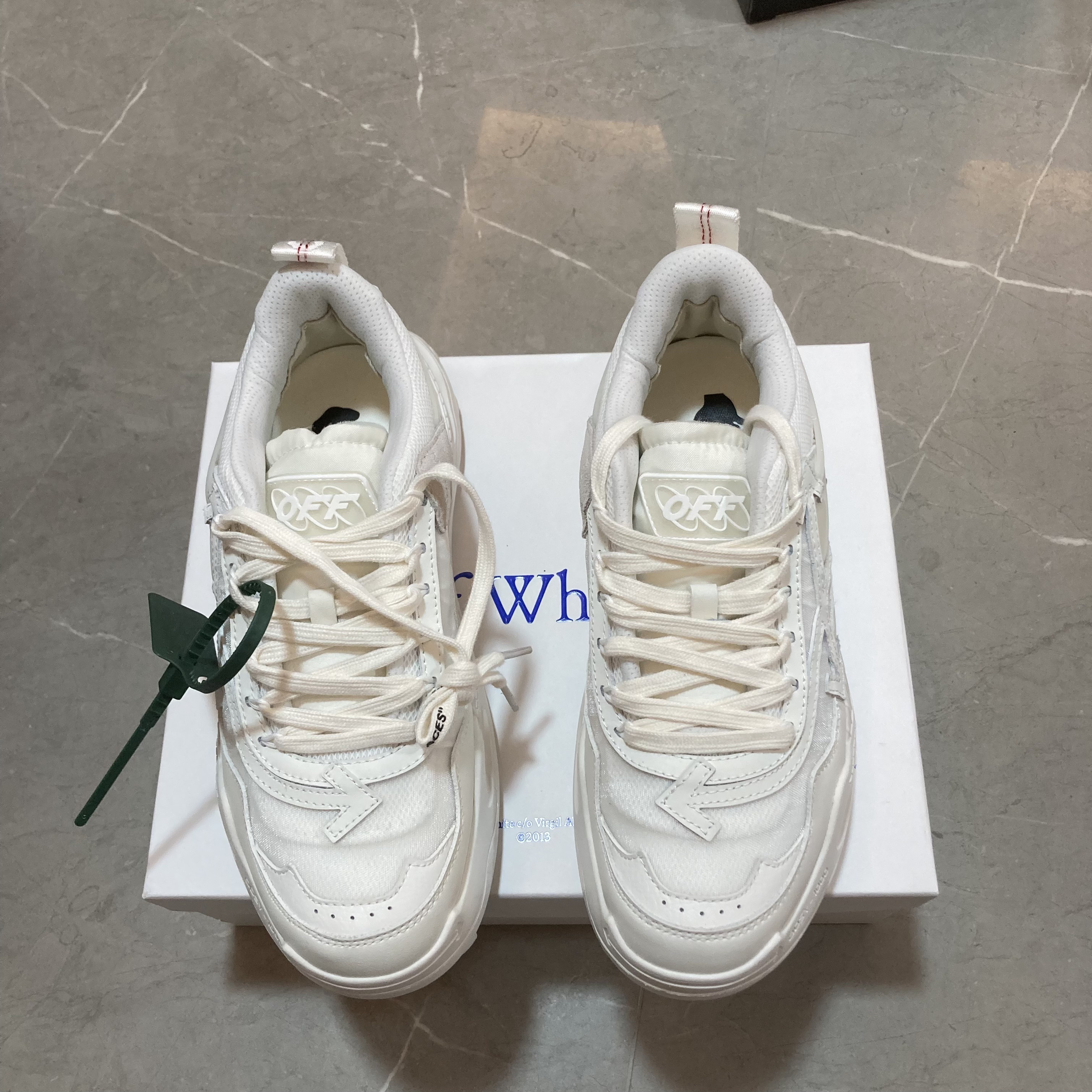 OFF-WHITE BE RIGHT WHITE