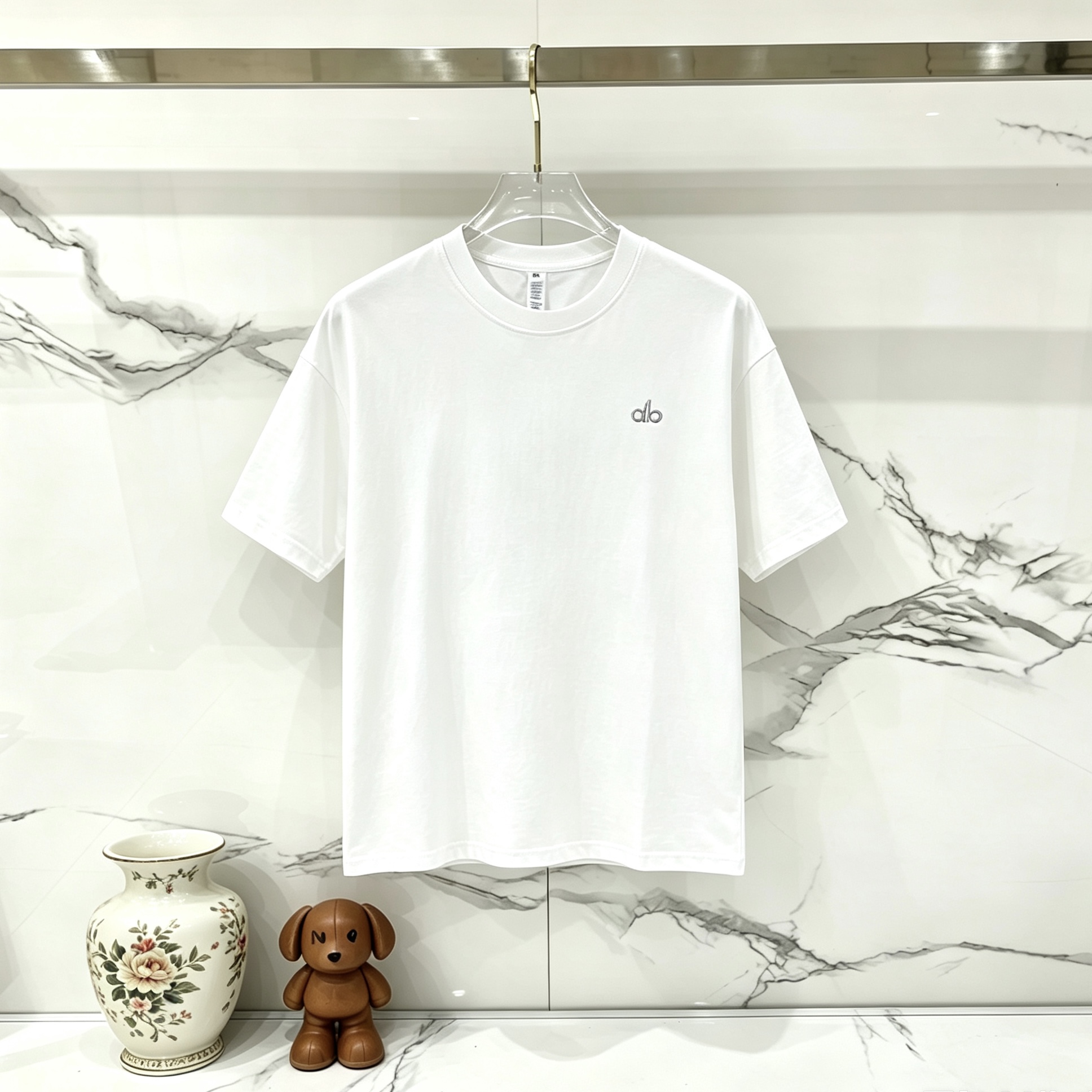 112_Alo T-shirt