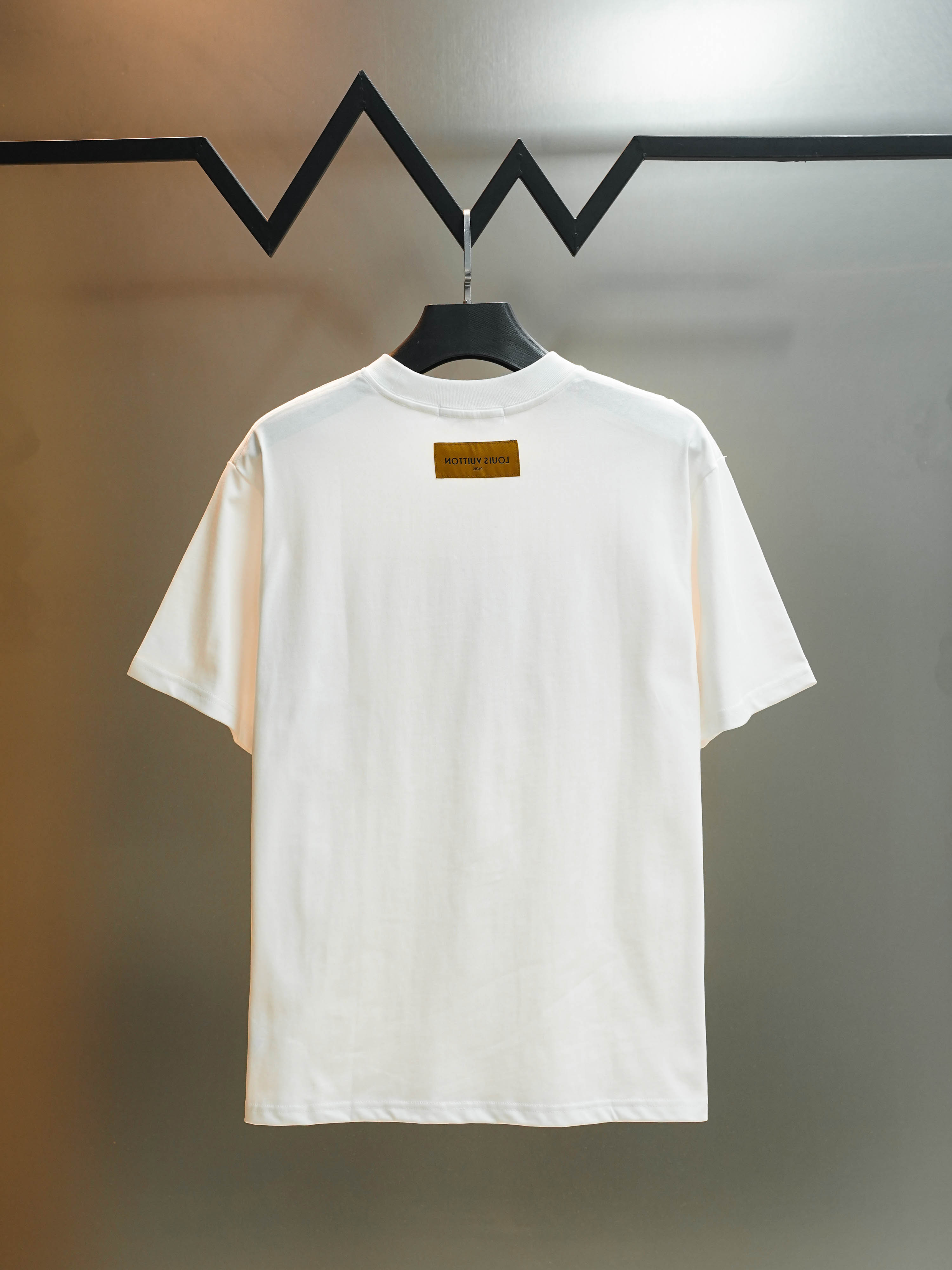 84_Louis Vuitton T-shirt