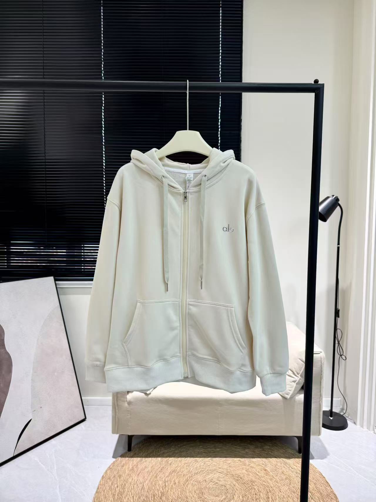 84_Alo Hoodie