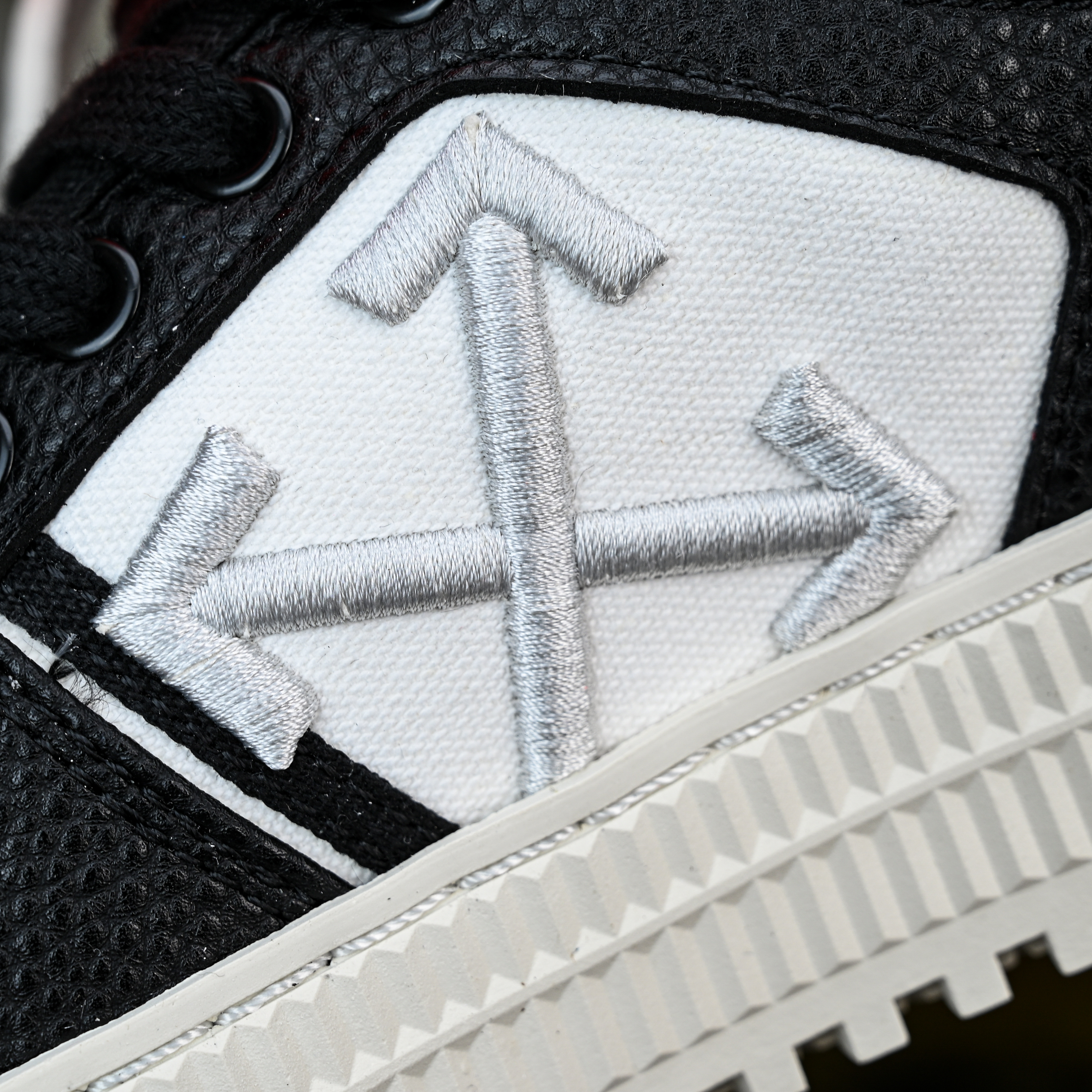 Off-White Out Of Office ‘Black White’ OMIA293S26LEA0010110
