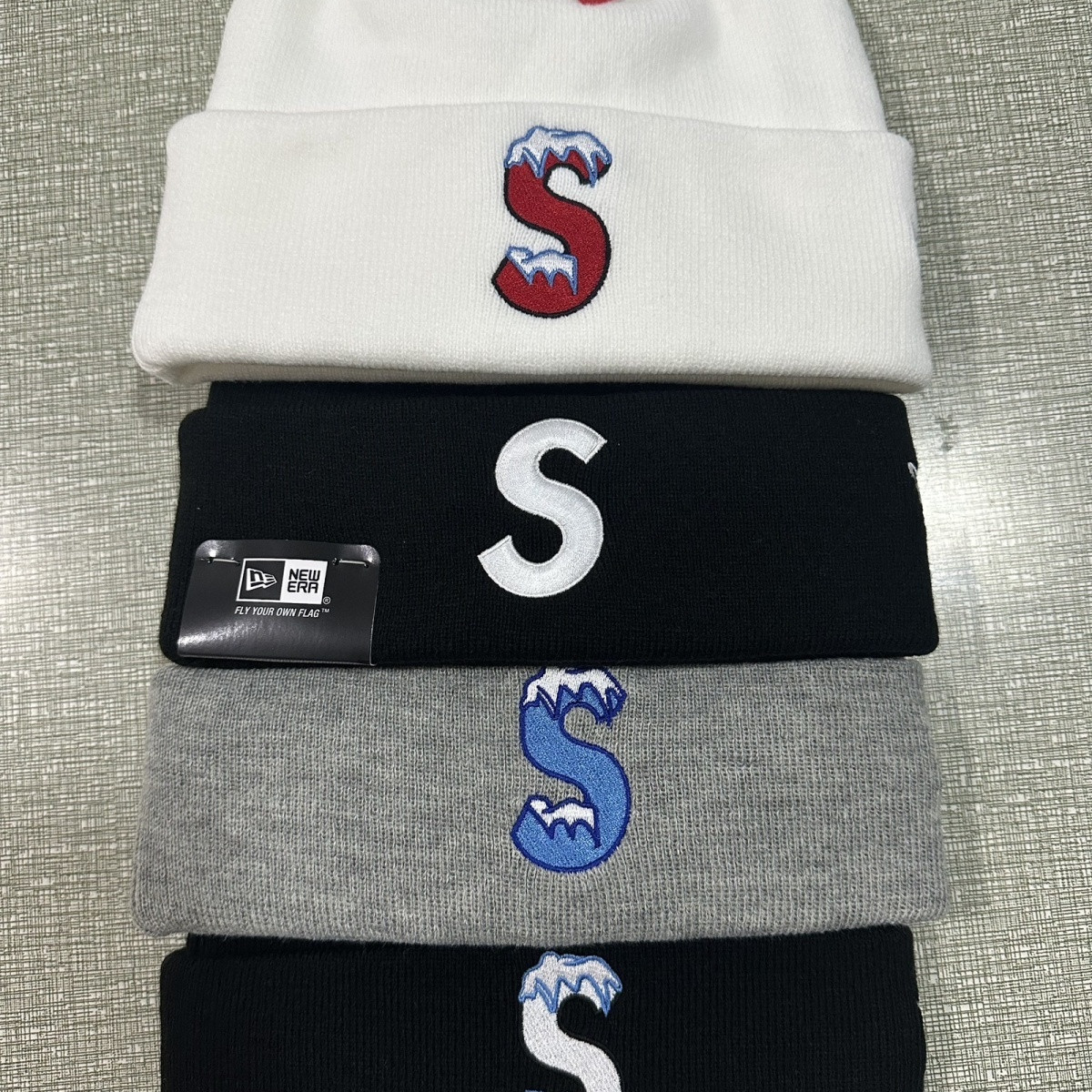 116_Supreme Beanie