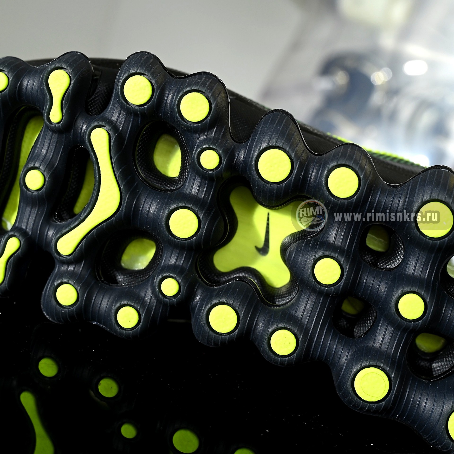 Nike Air Liquid Max “BlackChrome-Green Apple-Volt” IQ7634-001