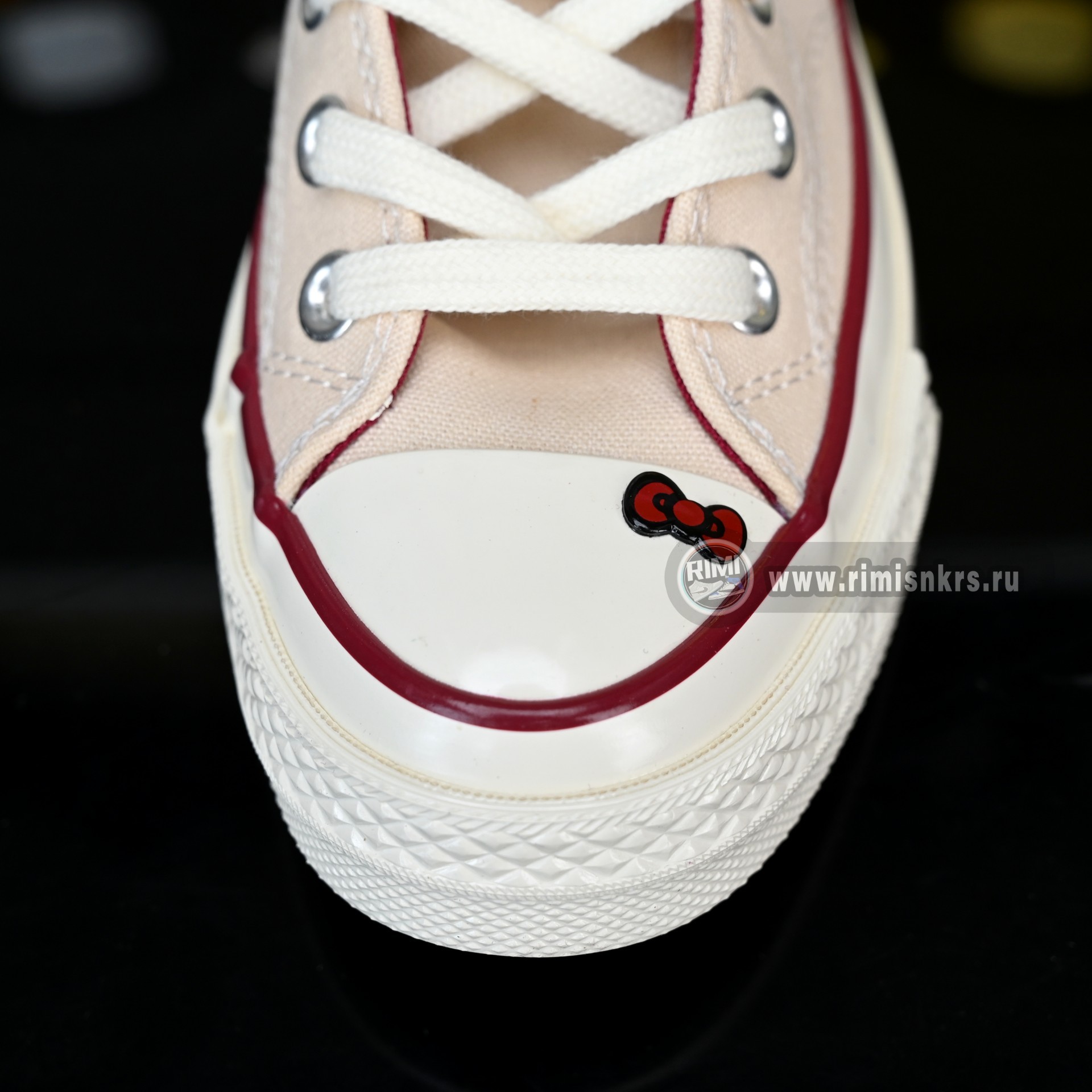 Converse xHello Kitty x Swarovski Chuck 70  A17695C