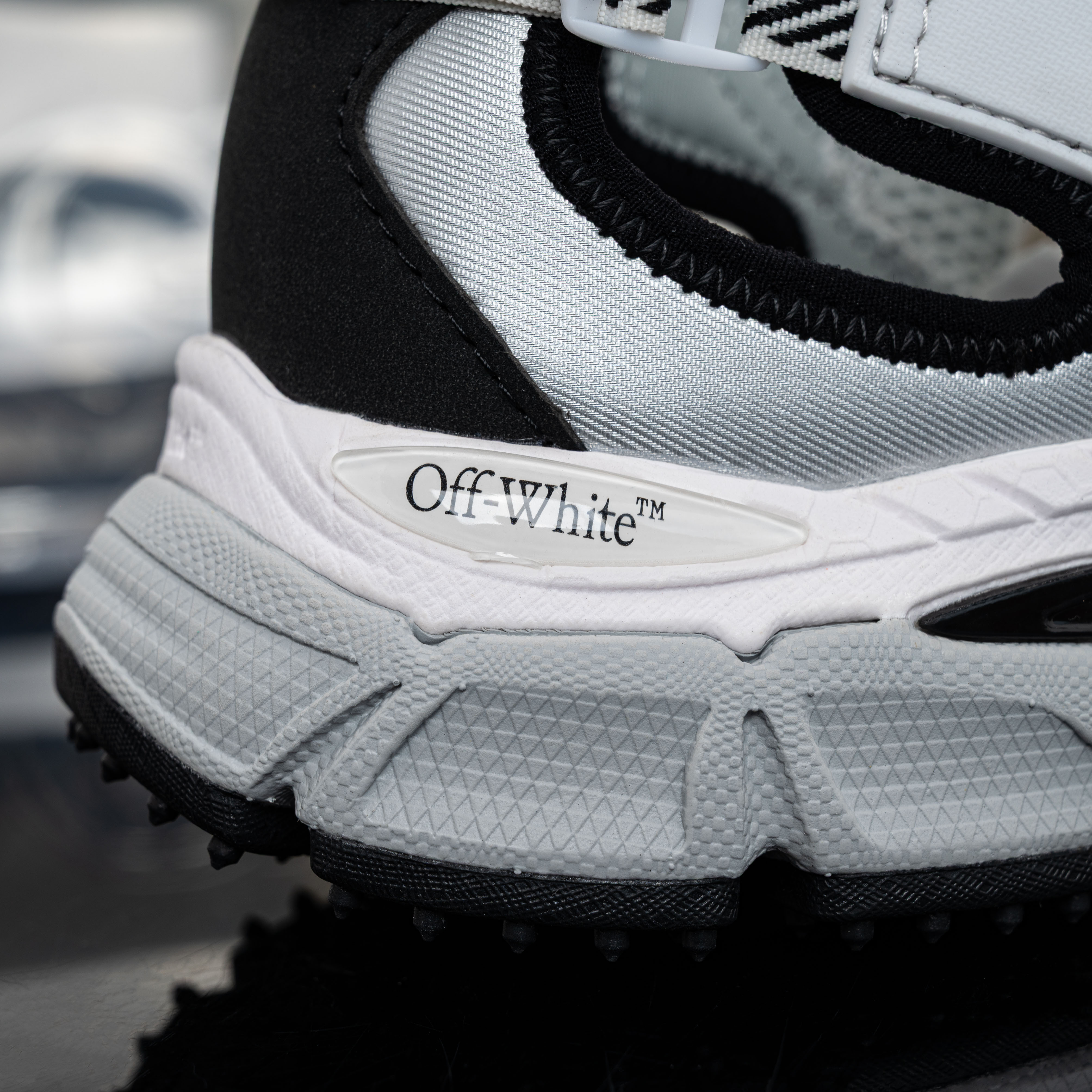 Off-White Be Right Back OMIA29S22RBF0027210