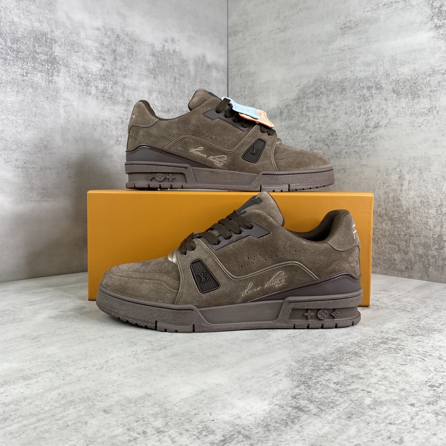 35_Louis Vuitton Shoes