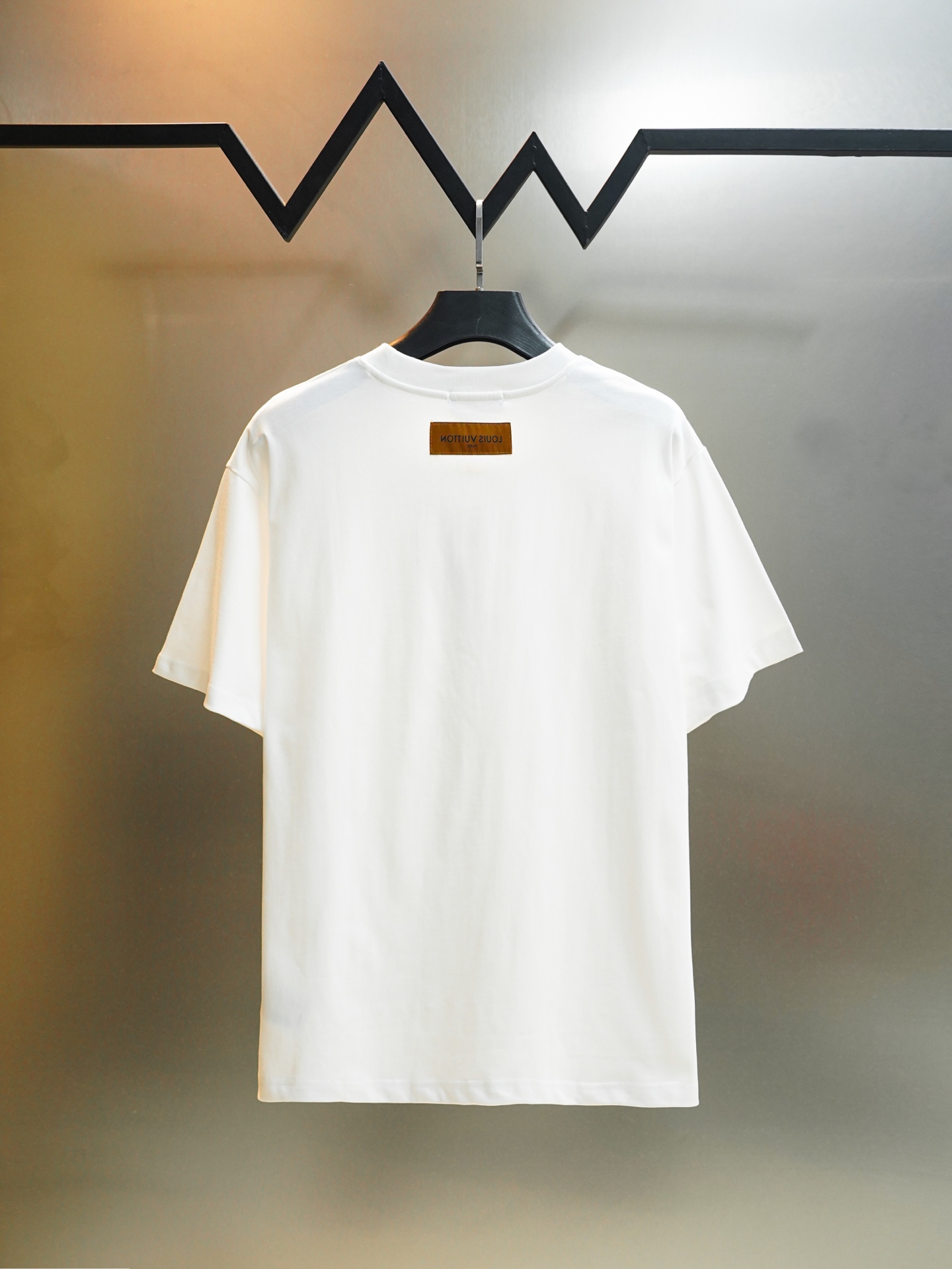 74_Louis Vuitton T-shirt