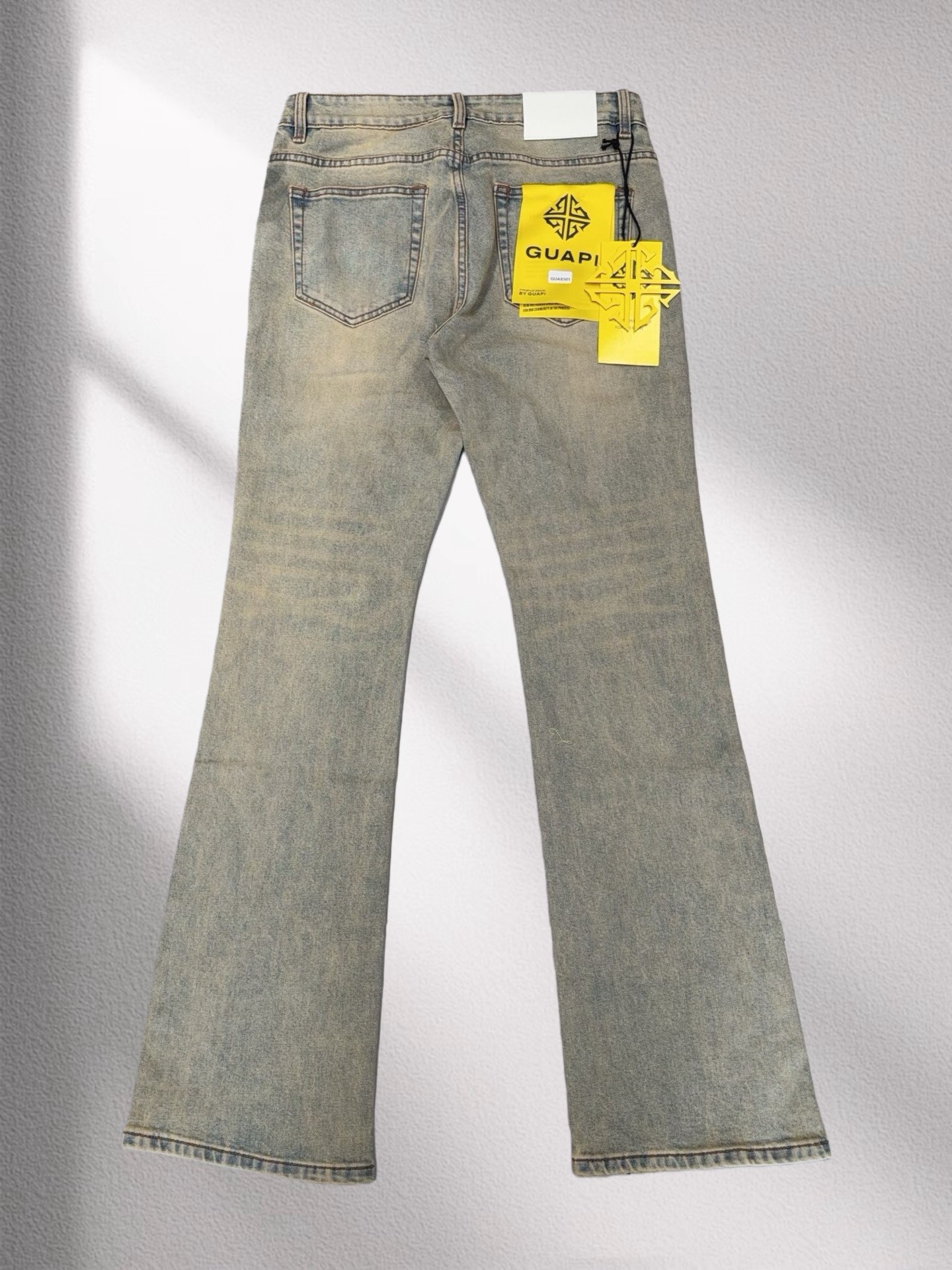 24_Guapi  Jeans