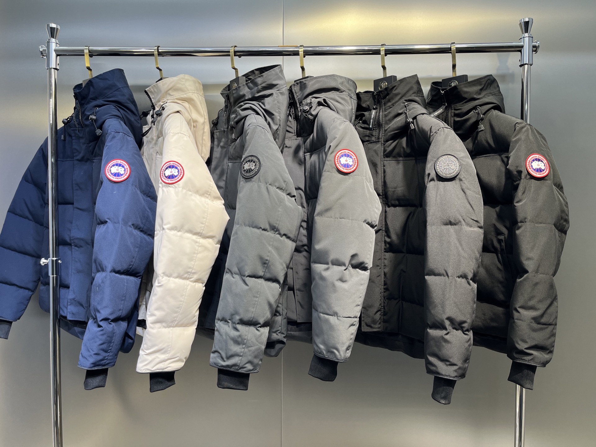30_Canada Goose Down Jacket