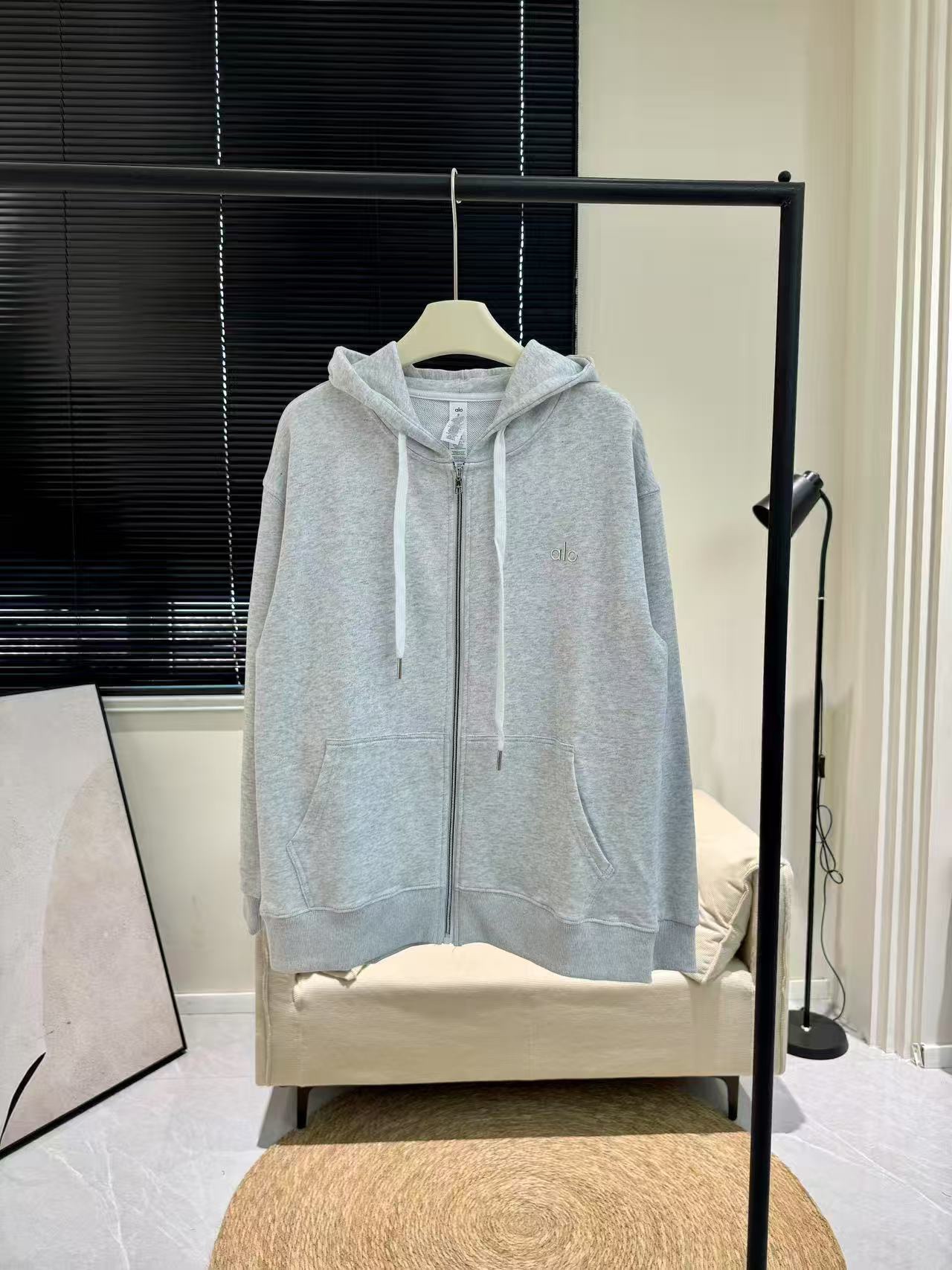 84_Alo Hoodie