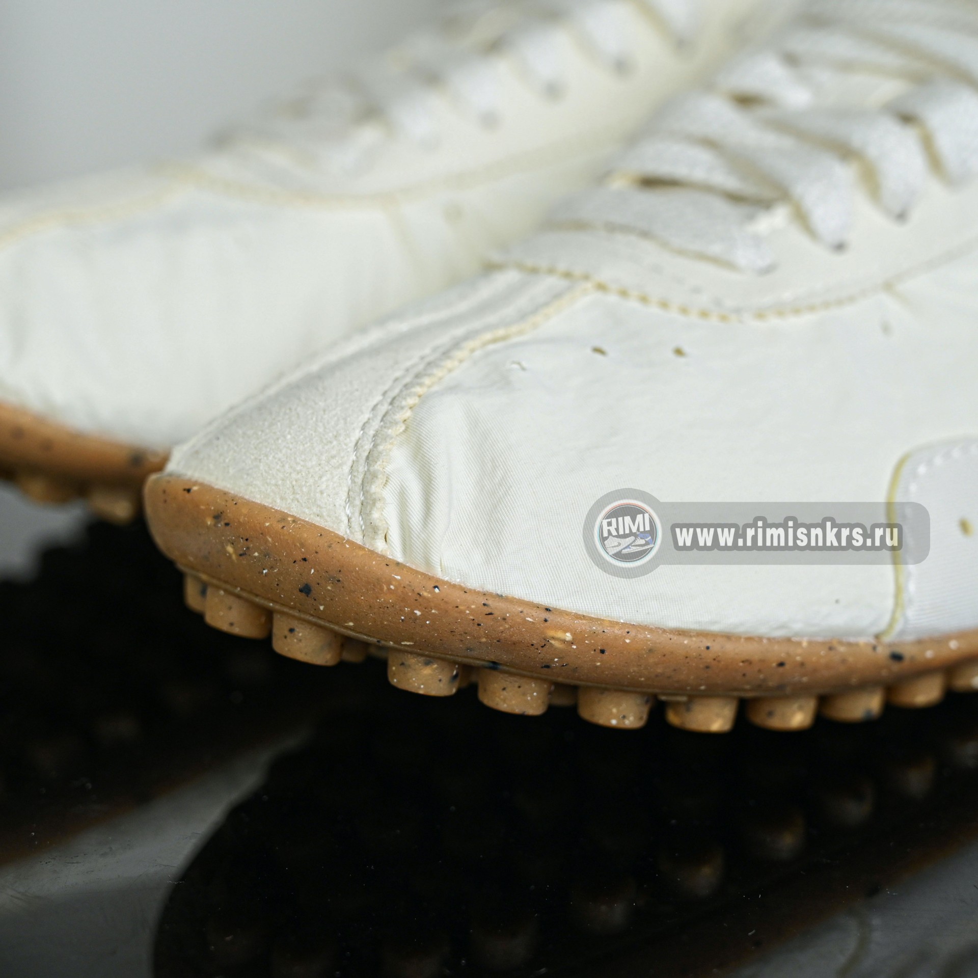 Nike x Jacquemus MOON SHOES  HV8547-002
