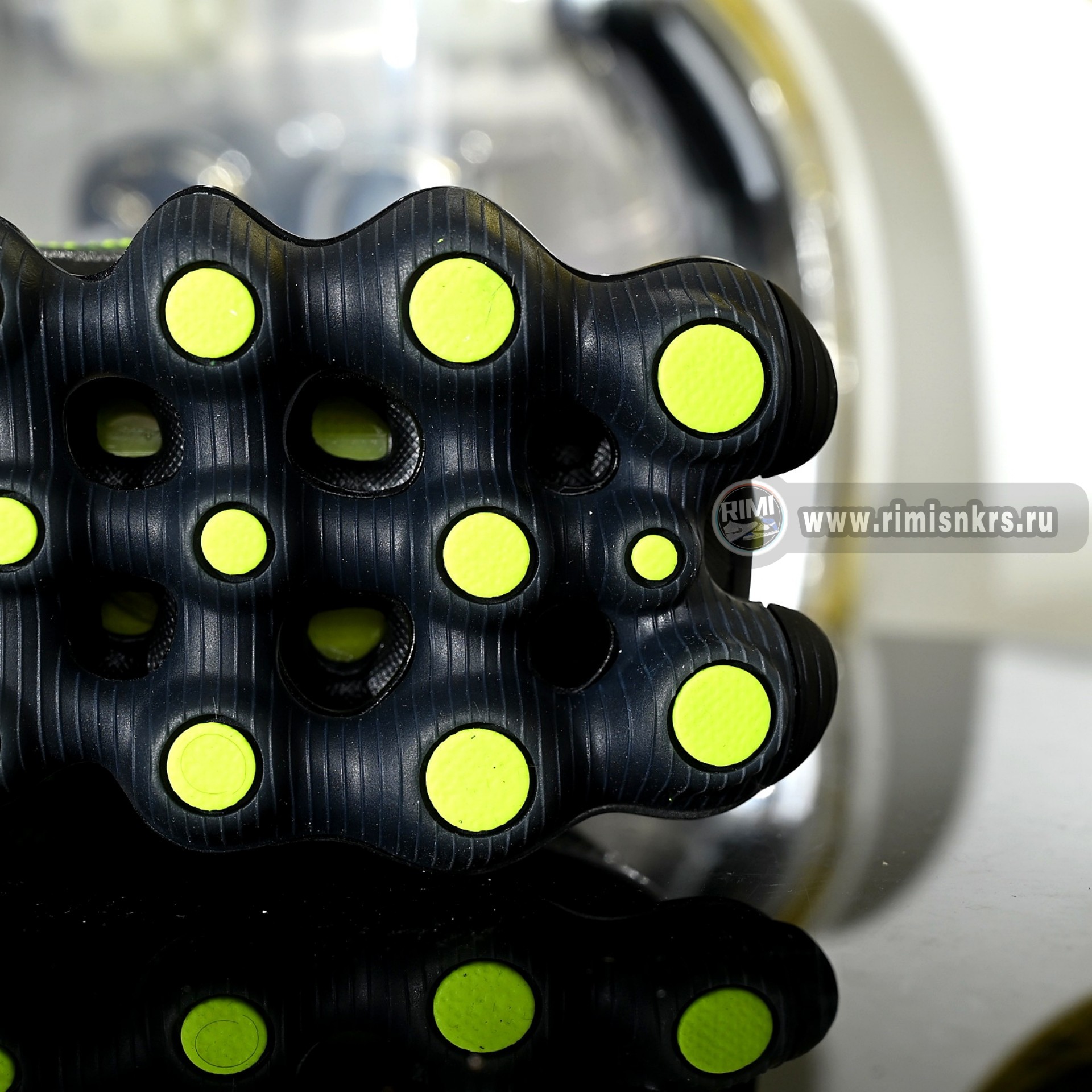 Nike Air Liquid Max “BlackChrome-Green Apple-Volt” IQ7634-001
