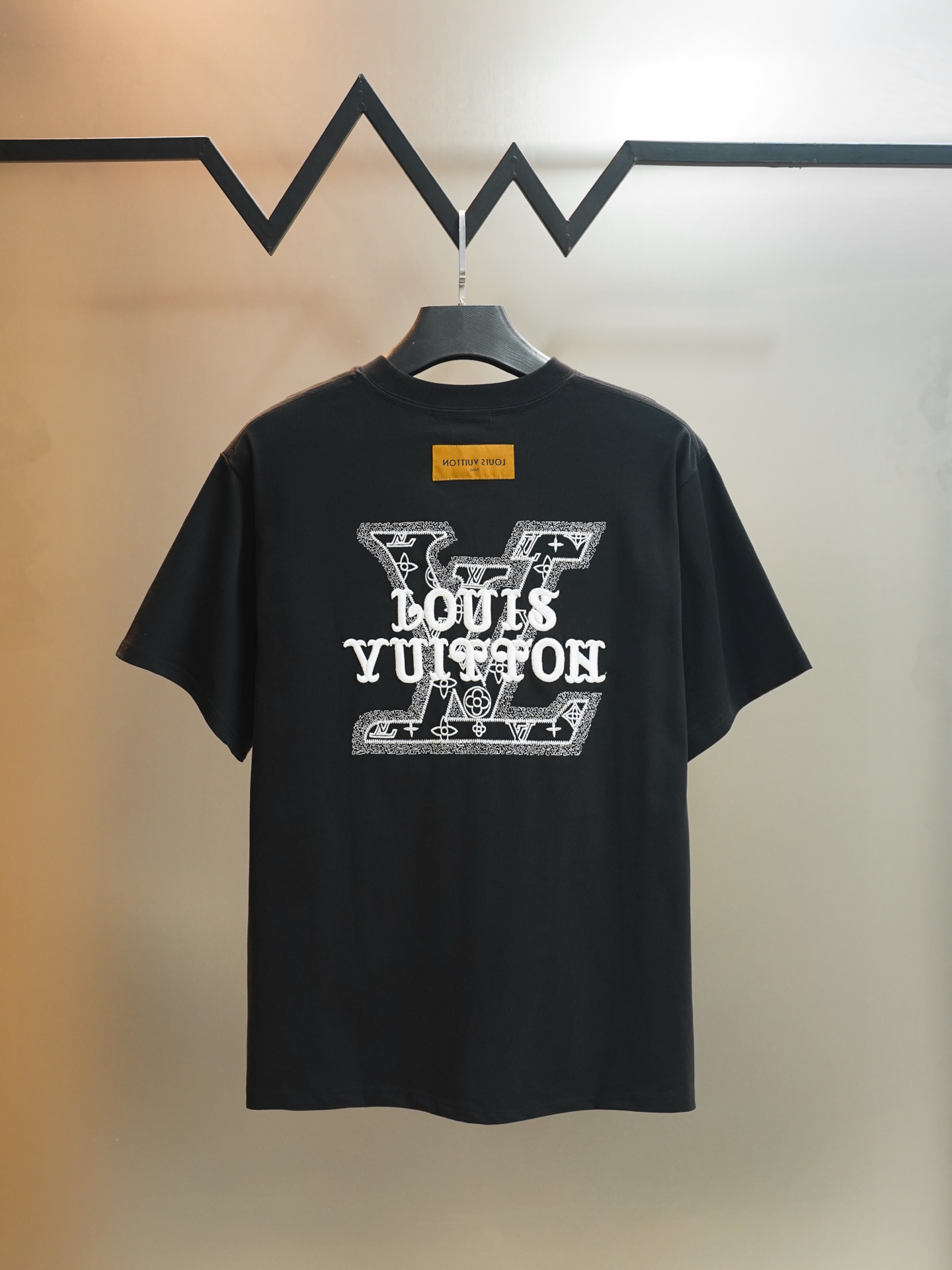 76_Louis Vuitton T-shirt