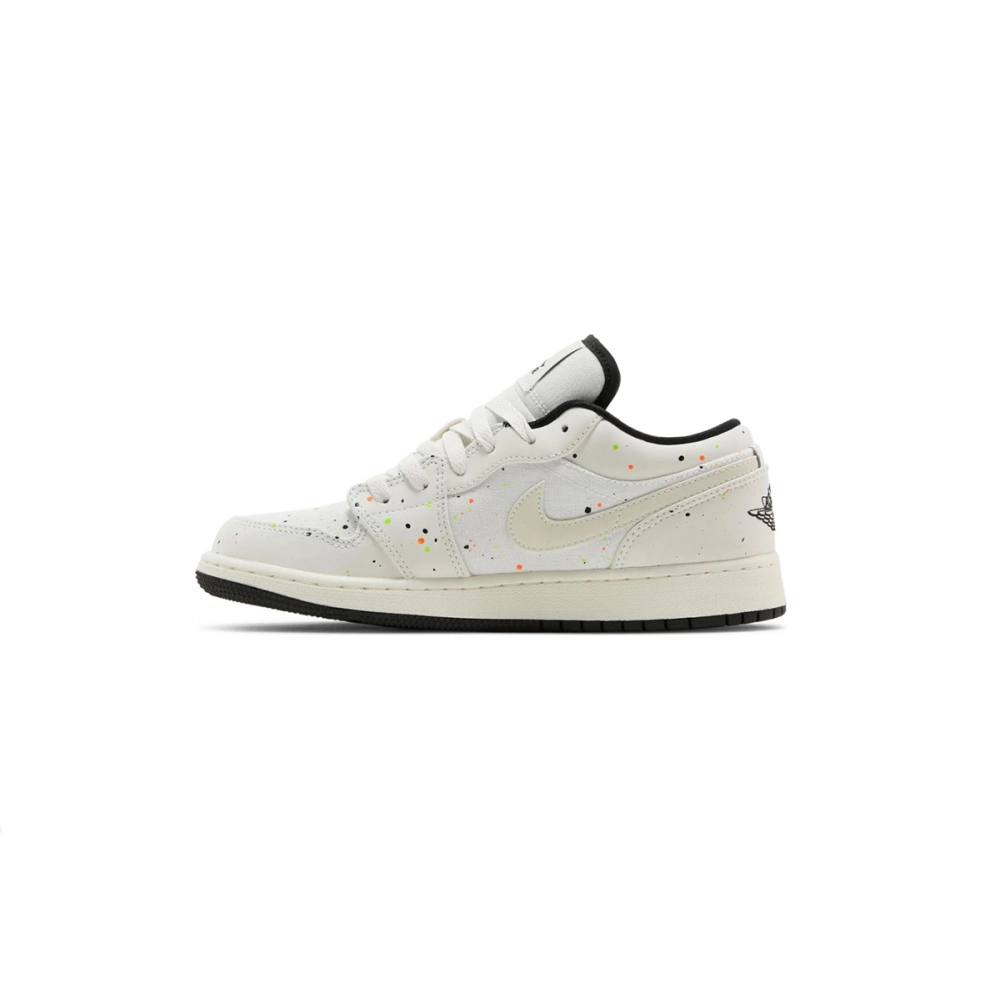 2_Air Jordan 1 Low Shoes