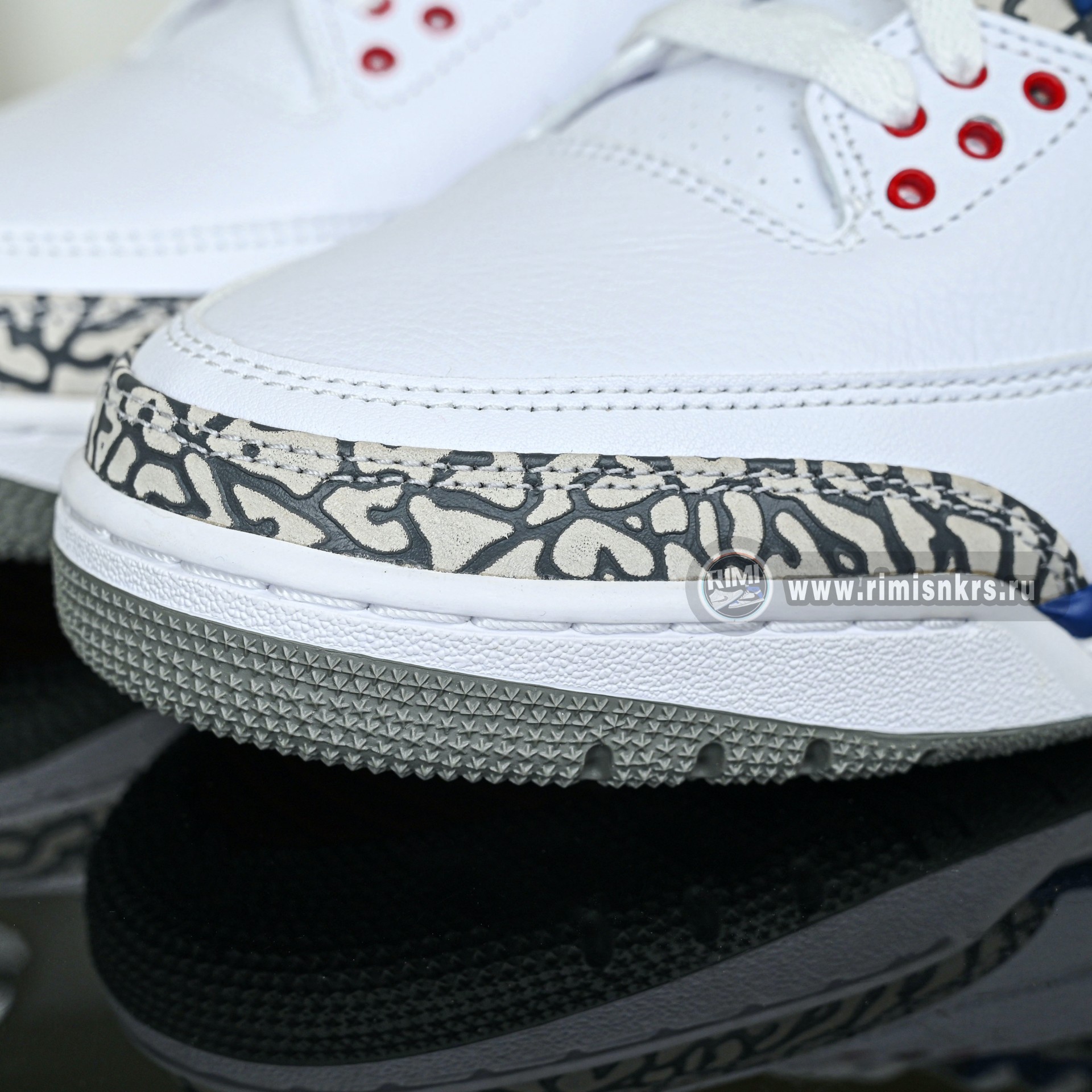 Air Jordan 3 True Blue