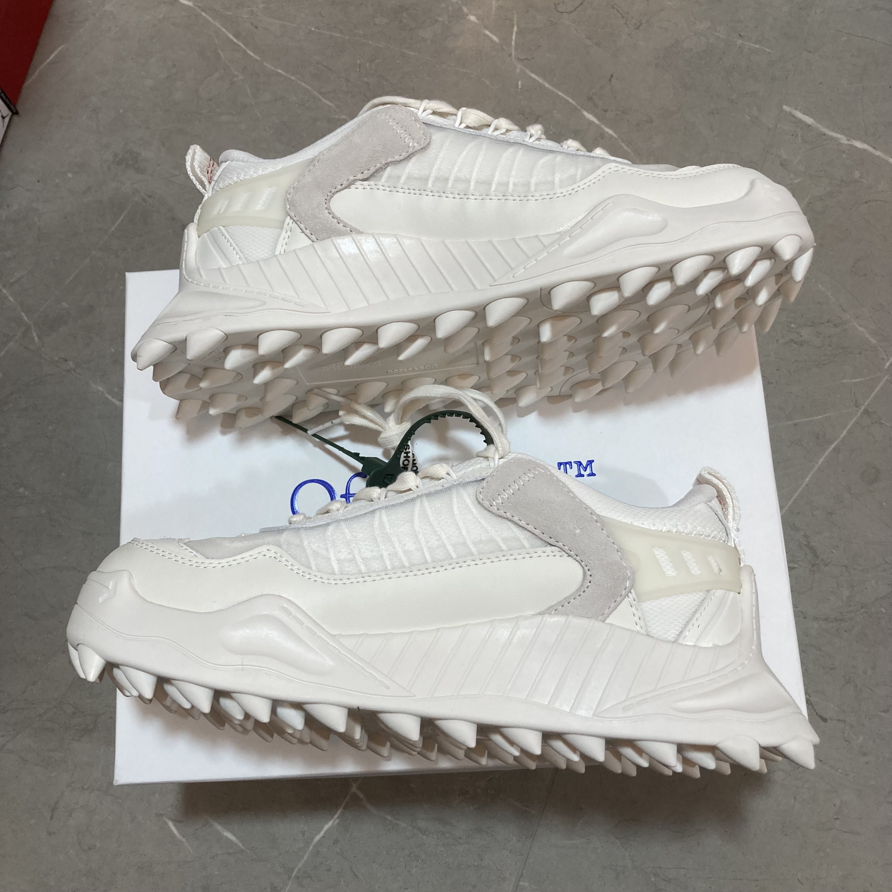 OFF-WHITE BE RIGHT WHITE