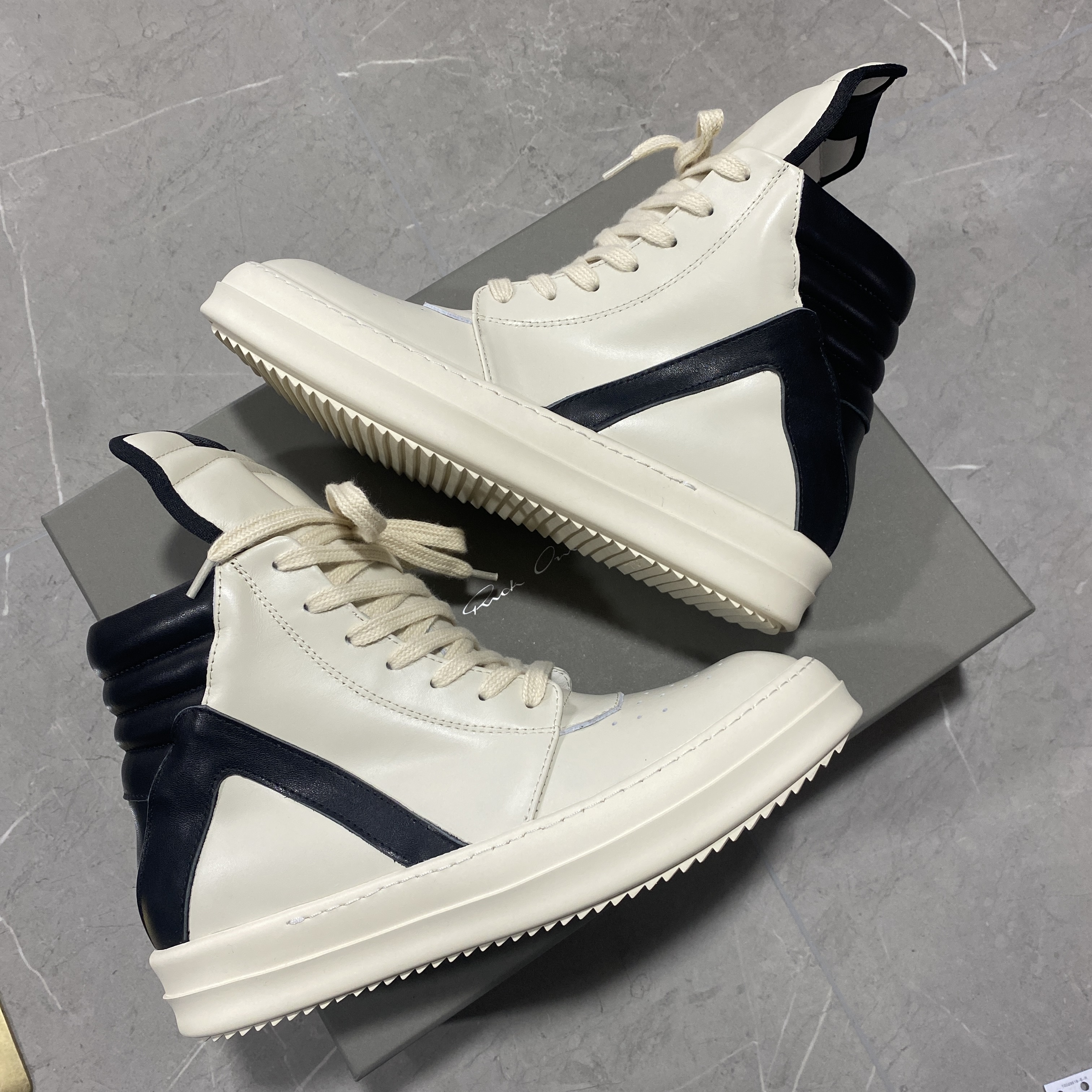 RICK OWENS High Top White
