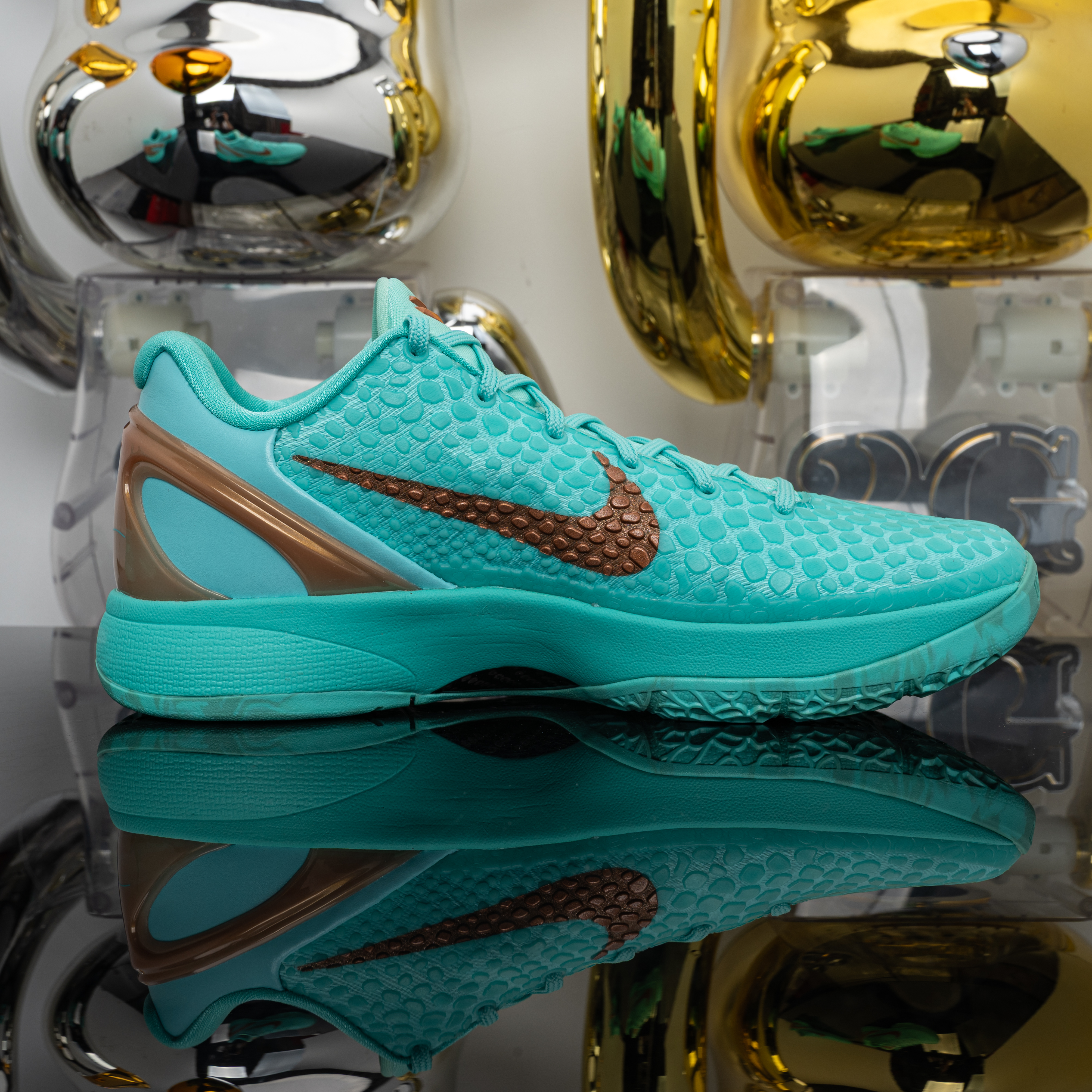 Jalen Brunson x Nike Zoom Kobe 6 Protro Statue of Liberty PE  IQ5774-300