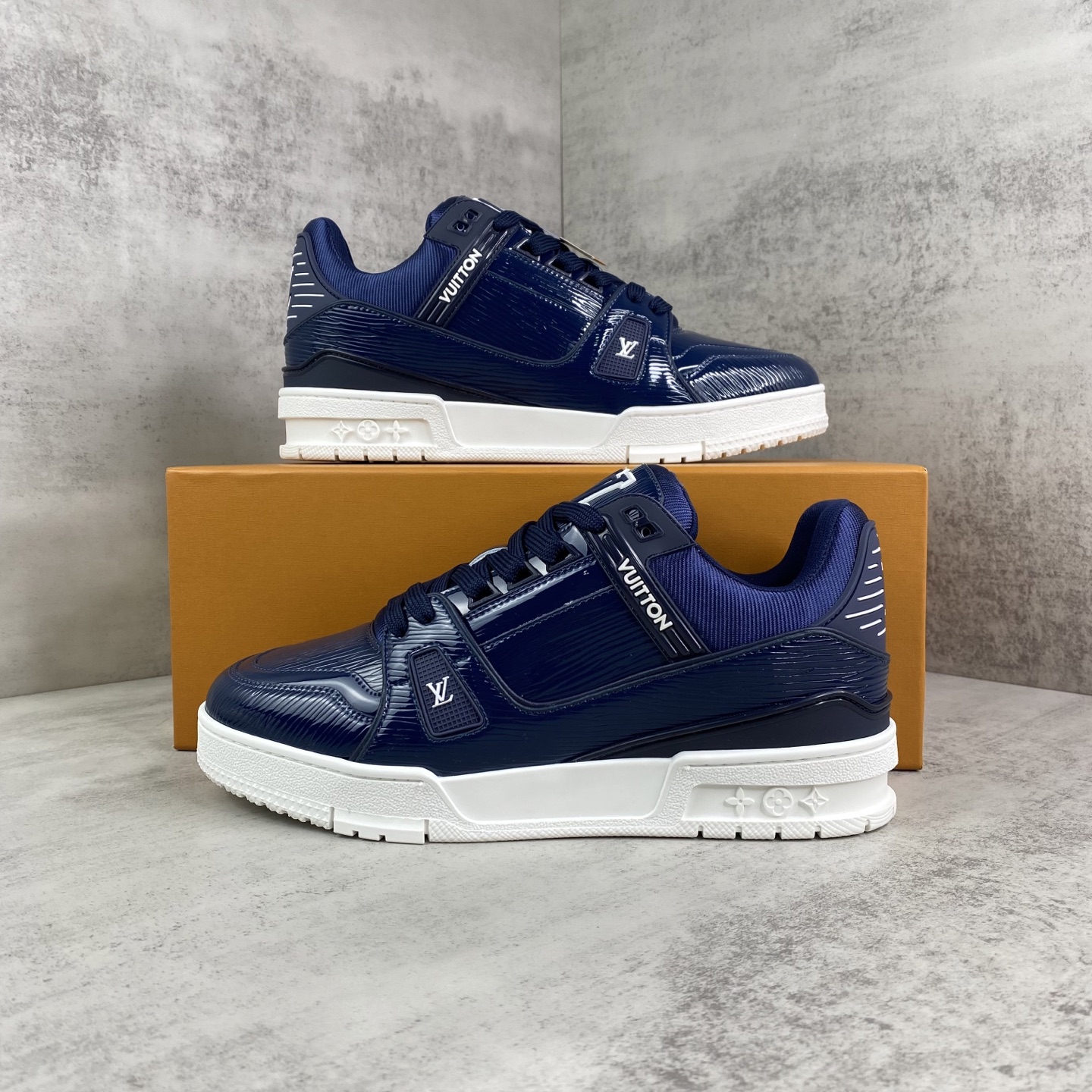 74_Louis Vuitton Shoes