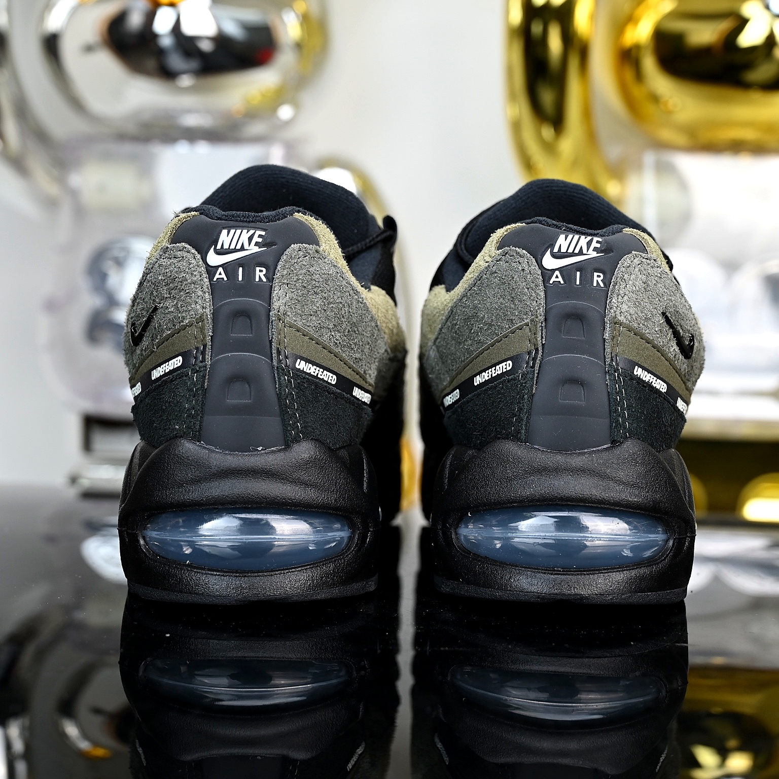 Nike Air Max 95 x Undefeated Black Olive IB4523-200