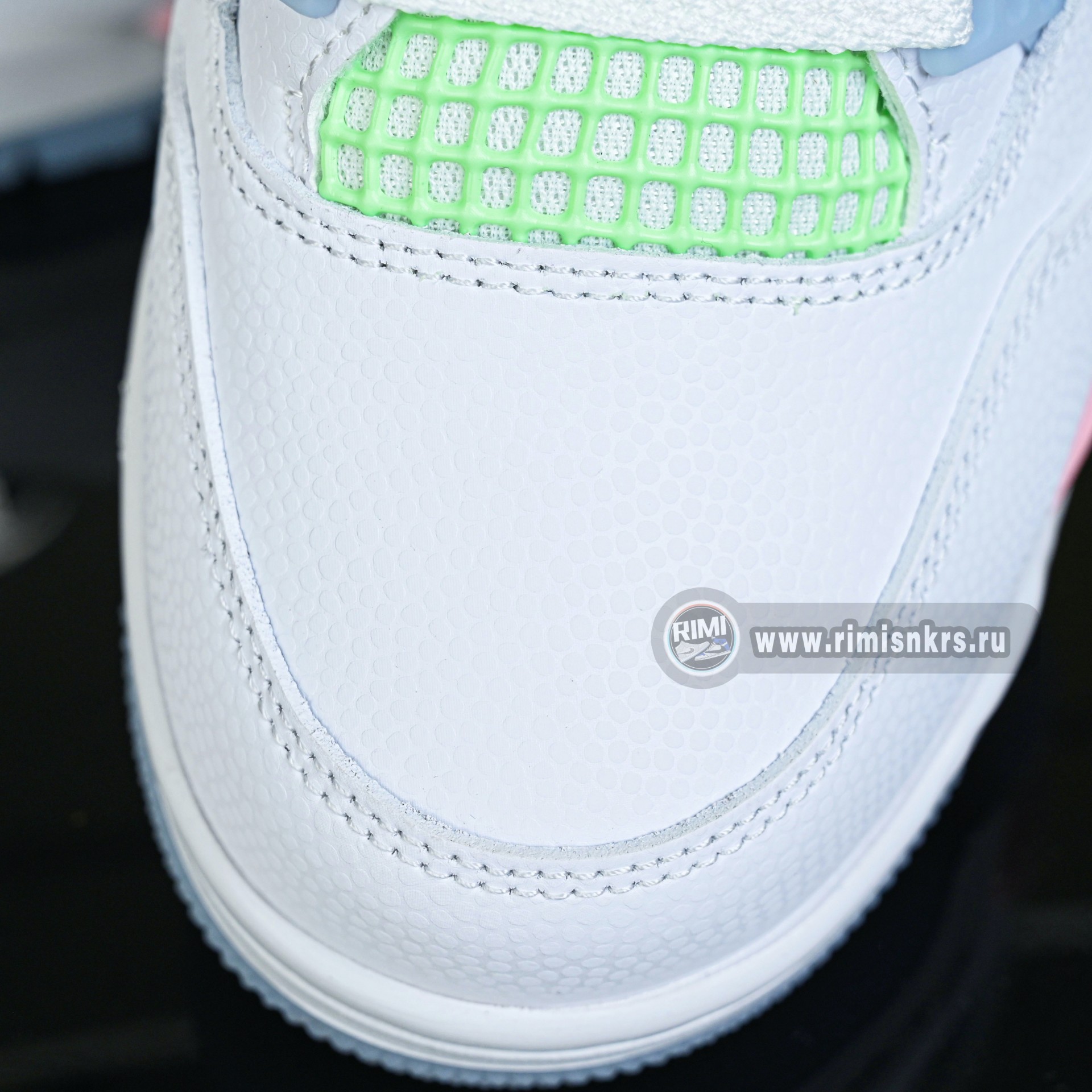 Air Jordan 4 Retro Valentine's Day  IB7068-100